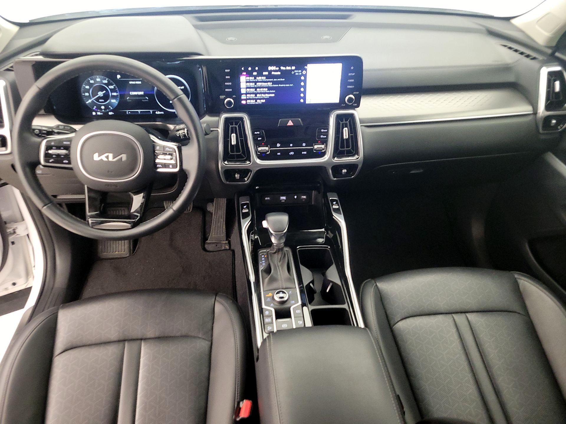 Thumbnail: 2023 Kia Sorento - 9