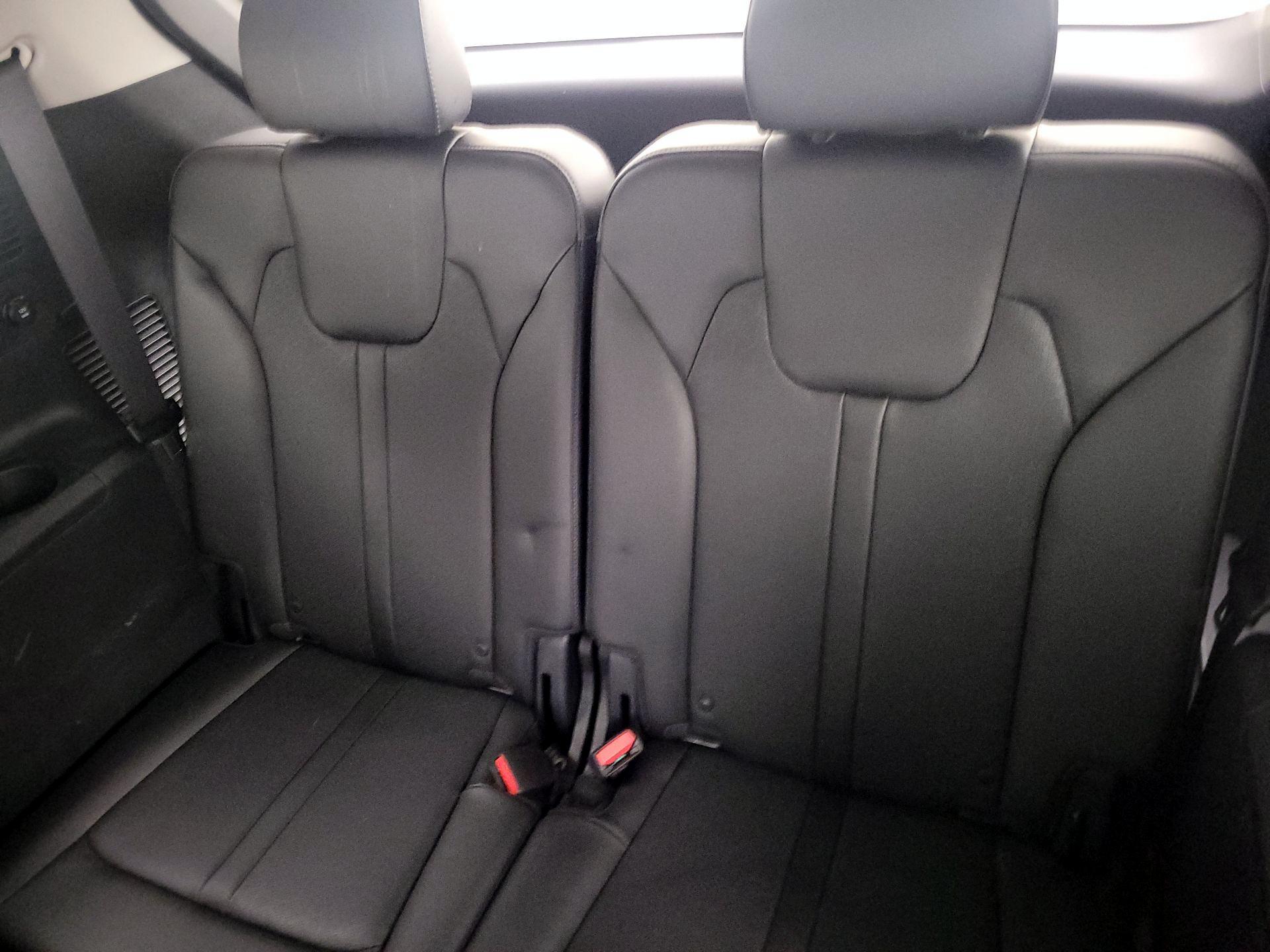 Thumbnail: 2023 Kia Sorento - 20