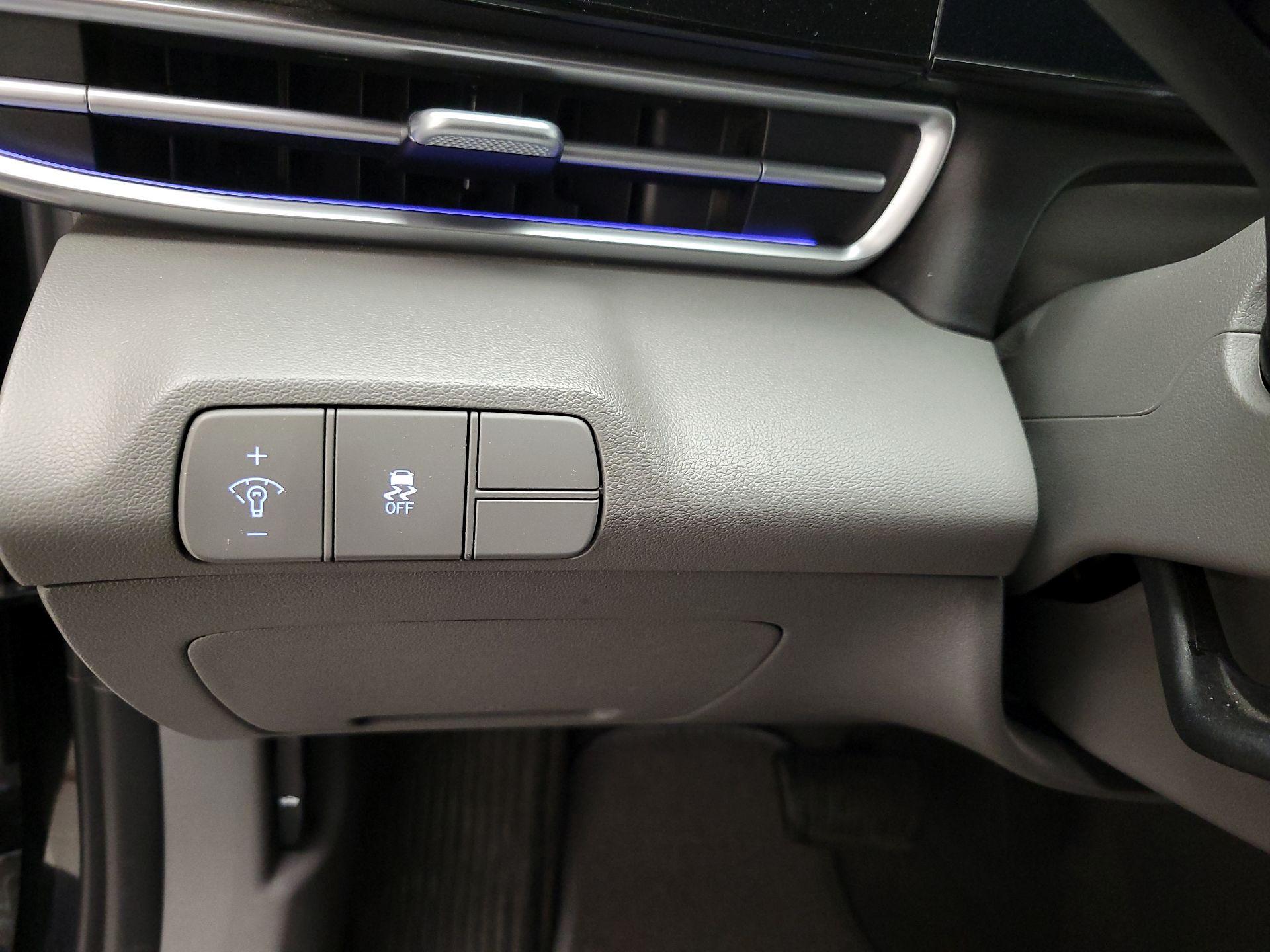 Thumbnail: 2024 Hyundai Elantra - 11