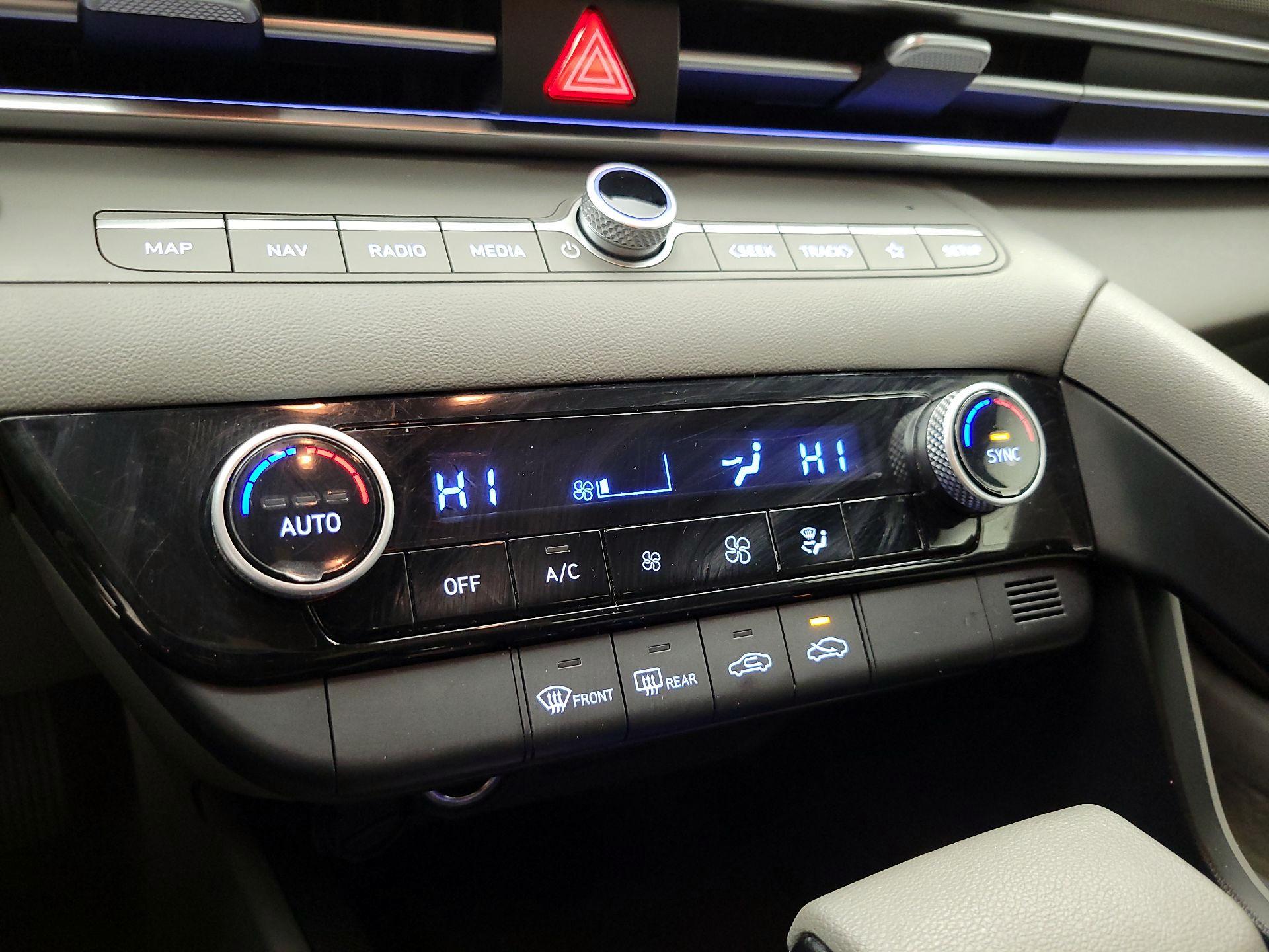 Thumbnail: 2024 Hyundai Elantra - 15