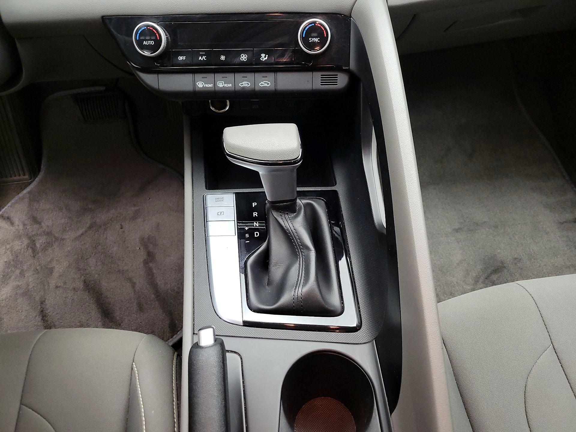 Thumbnail: 2024 Hyundai Elantra - 16