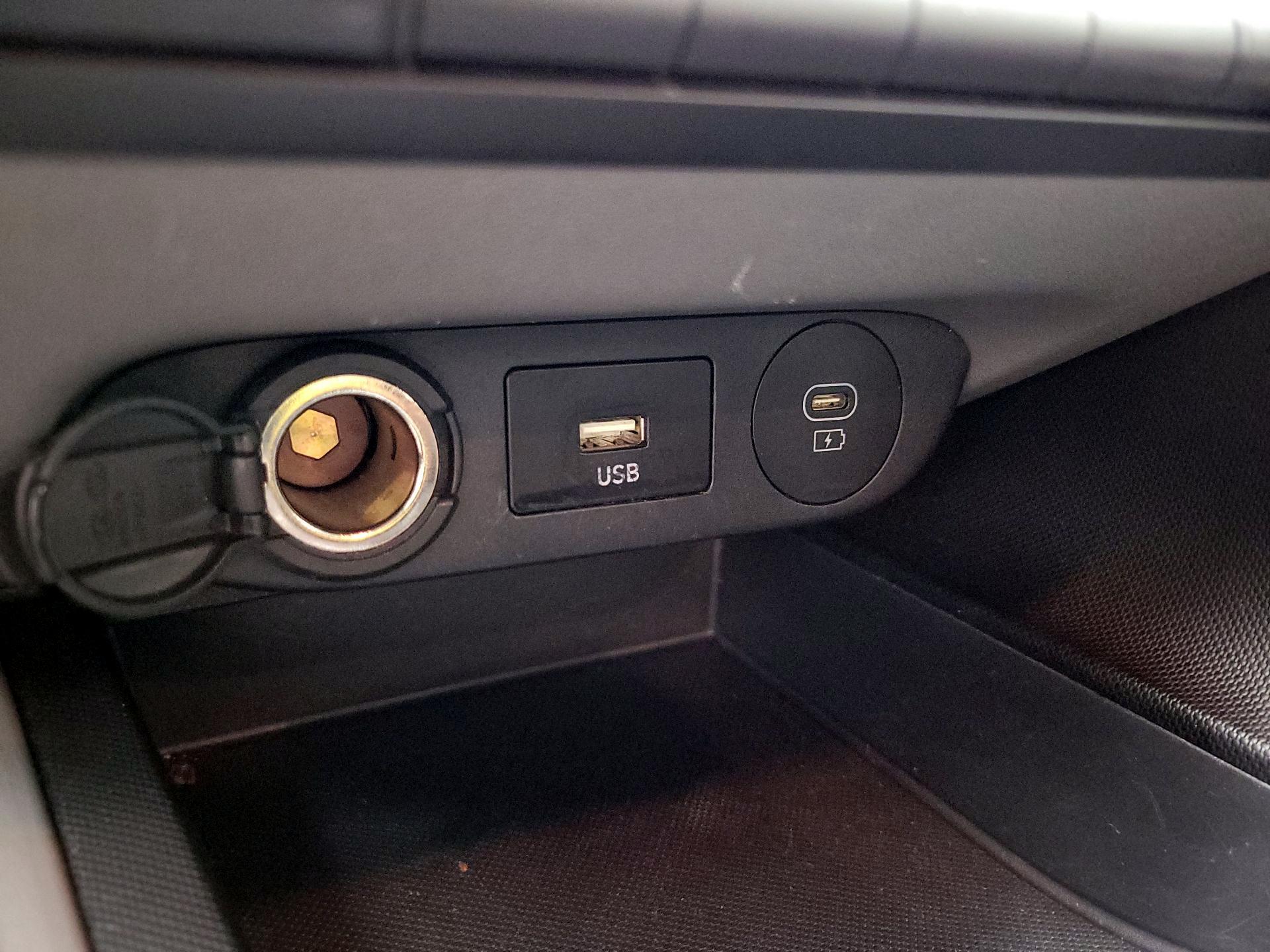 Thumbnail: 2024 Hyundai Elantra - 17