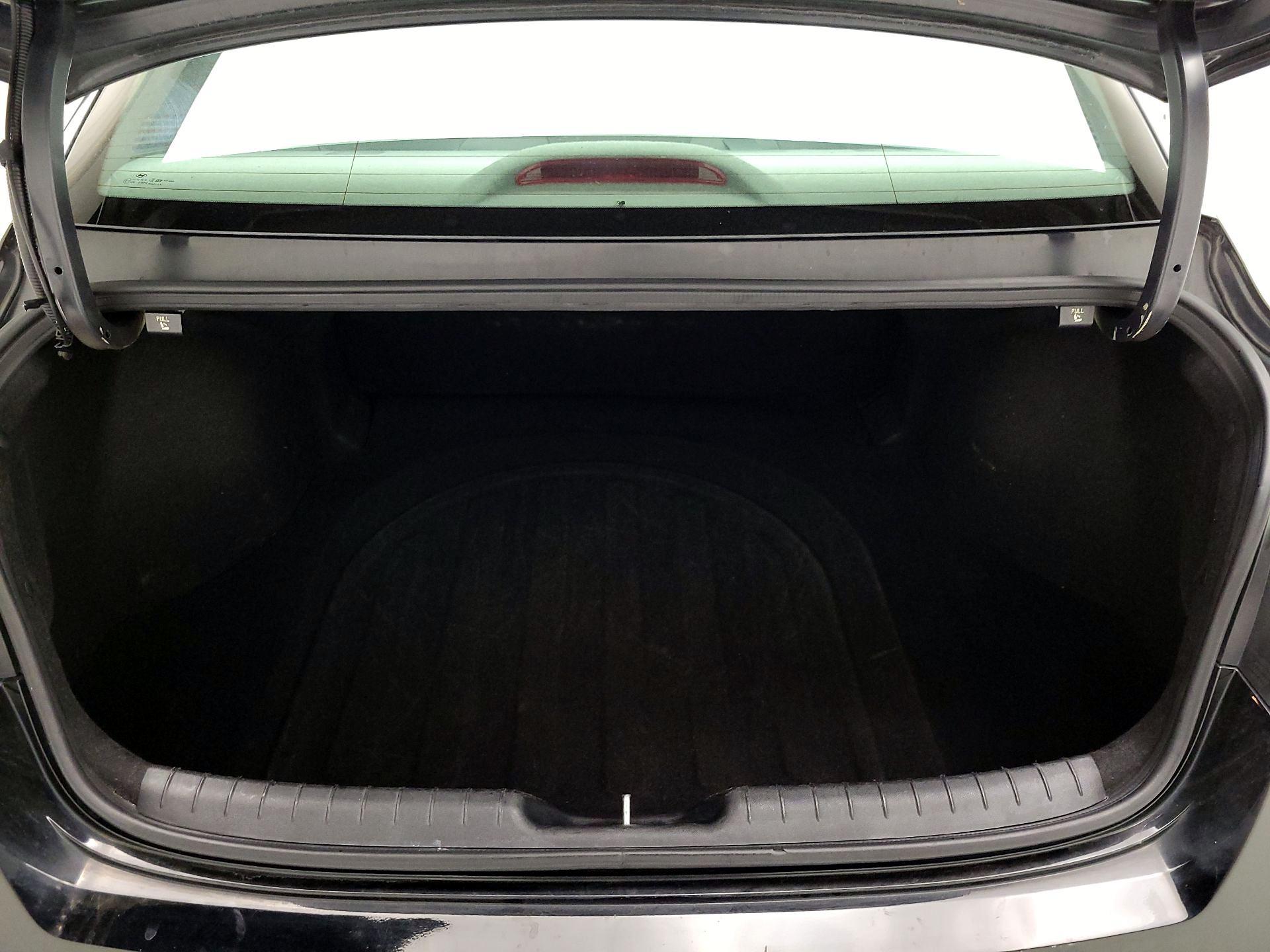 Thumbnail: 2024 Hyundai Elantra - 19