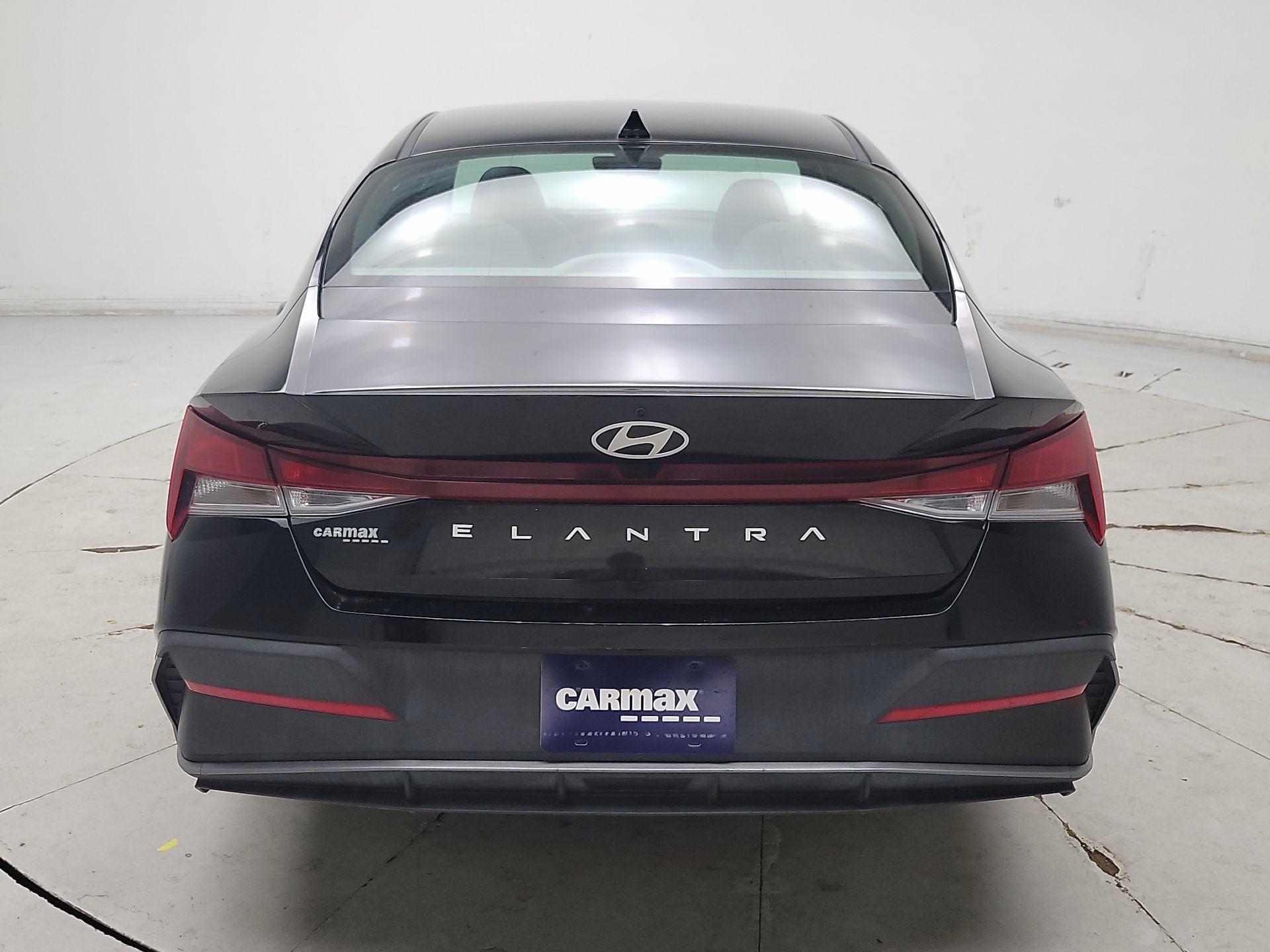 Thumbnail: 2024 Hyundai Elantra - 6