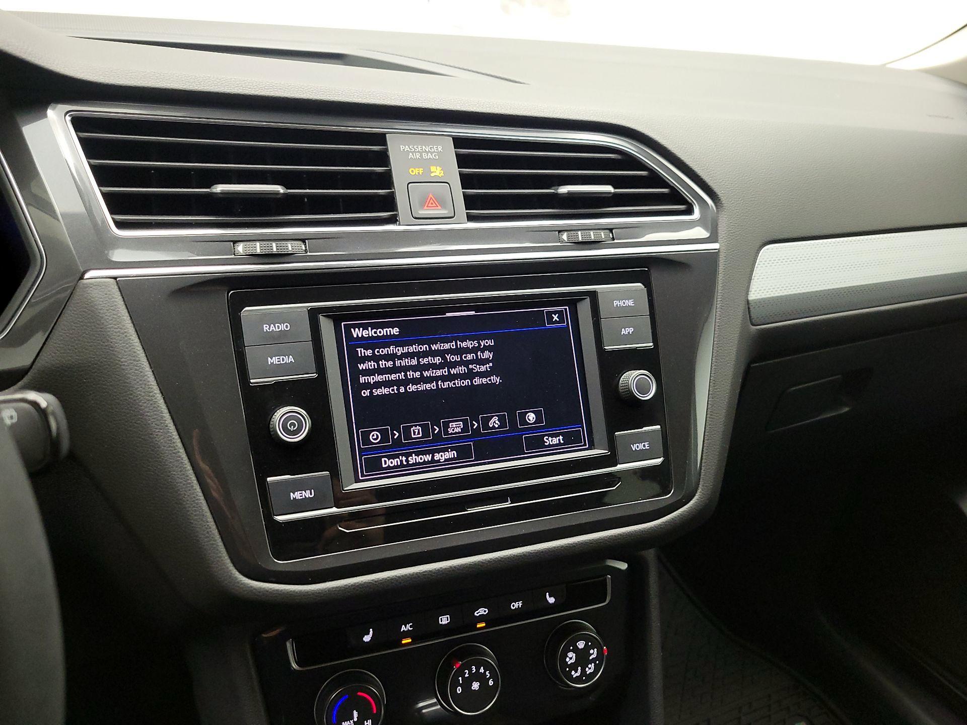 Thumbnail: 2022 Volkswagen Tiguan - 13