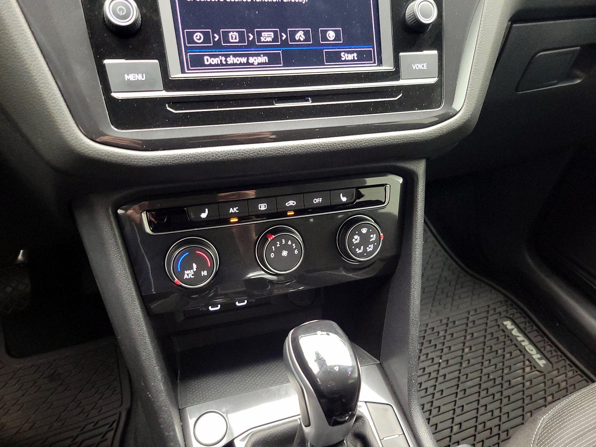 Thumbnail: 2022 Volkswagen Tiguan - 14