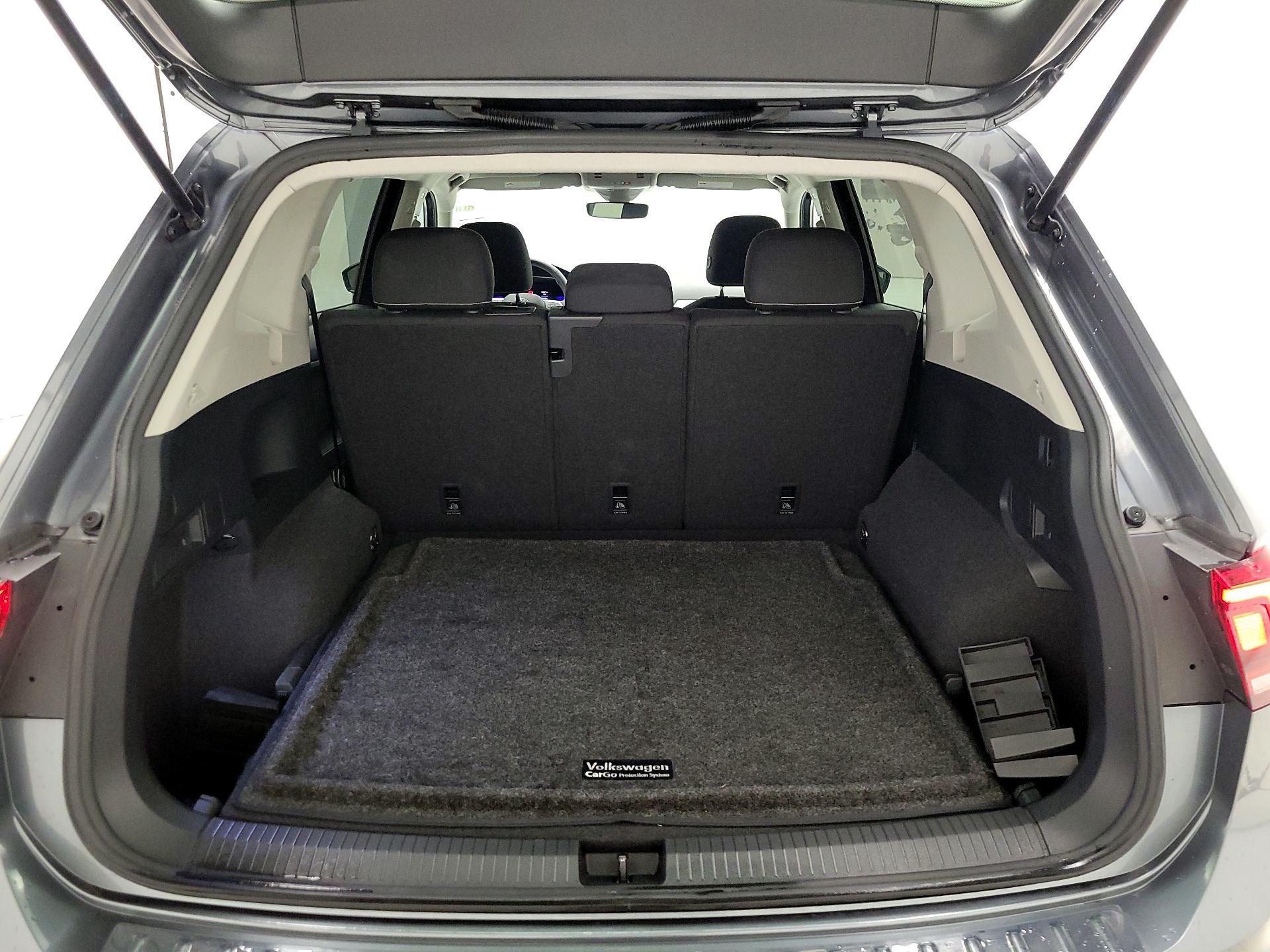 Thumbnail: 2022 Volkswagen Tiguan - 18