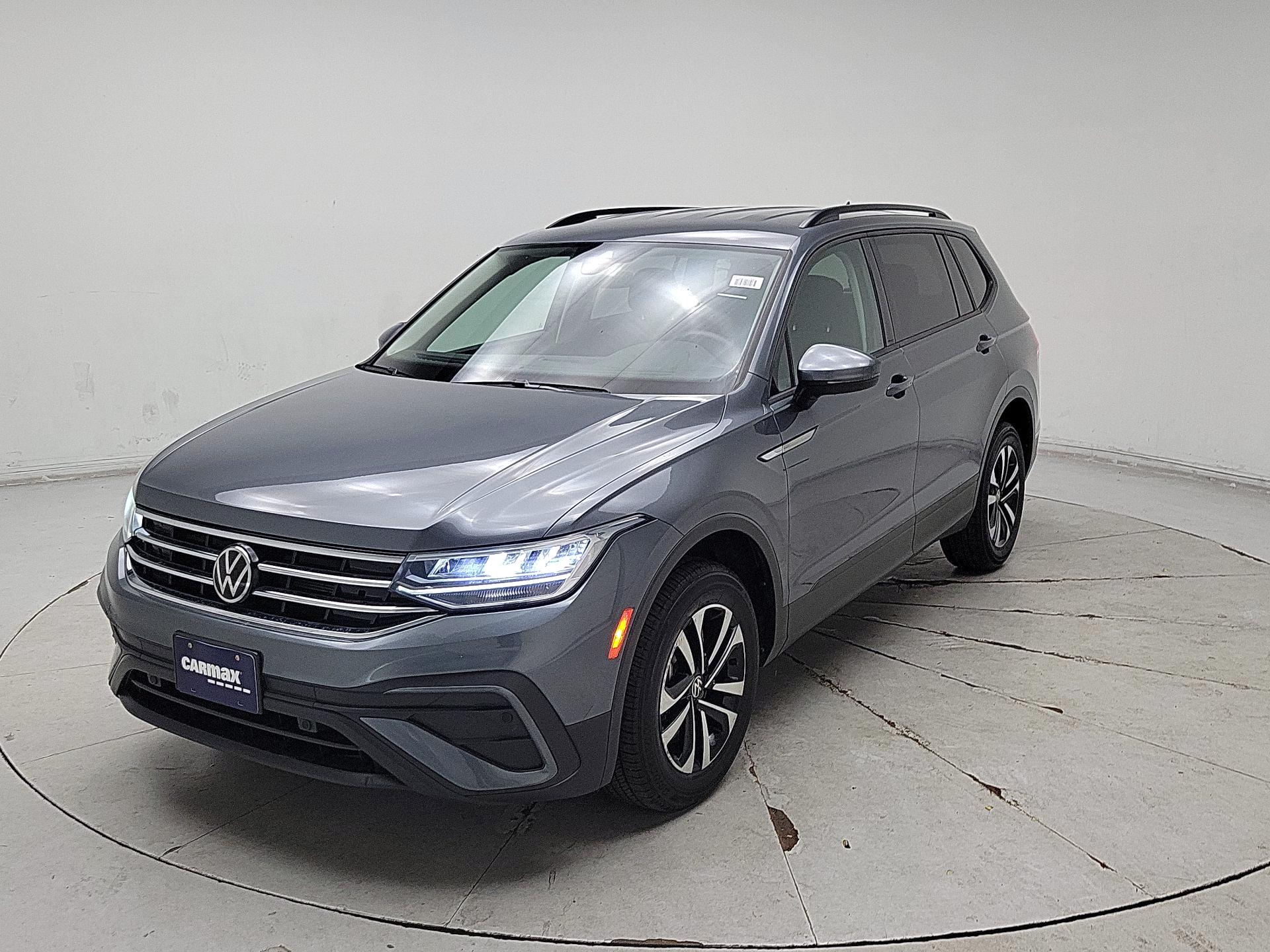 Thumbnail: 2022 Volkswagen Tiguan - 3