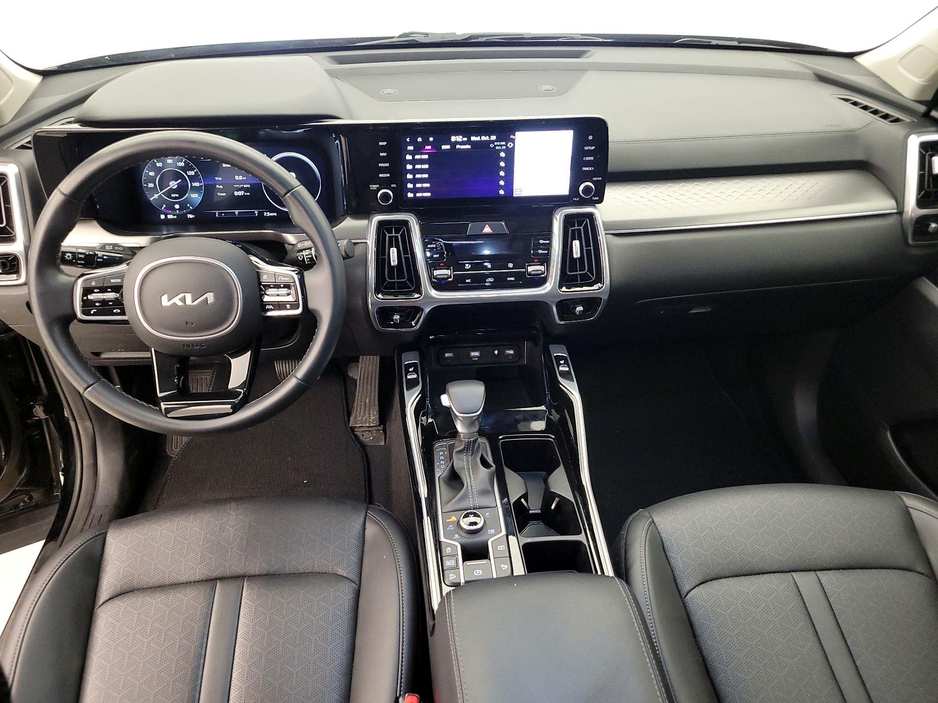 Thumbnail: 2023 Kia Sorento - 9