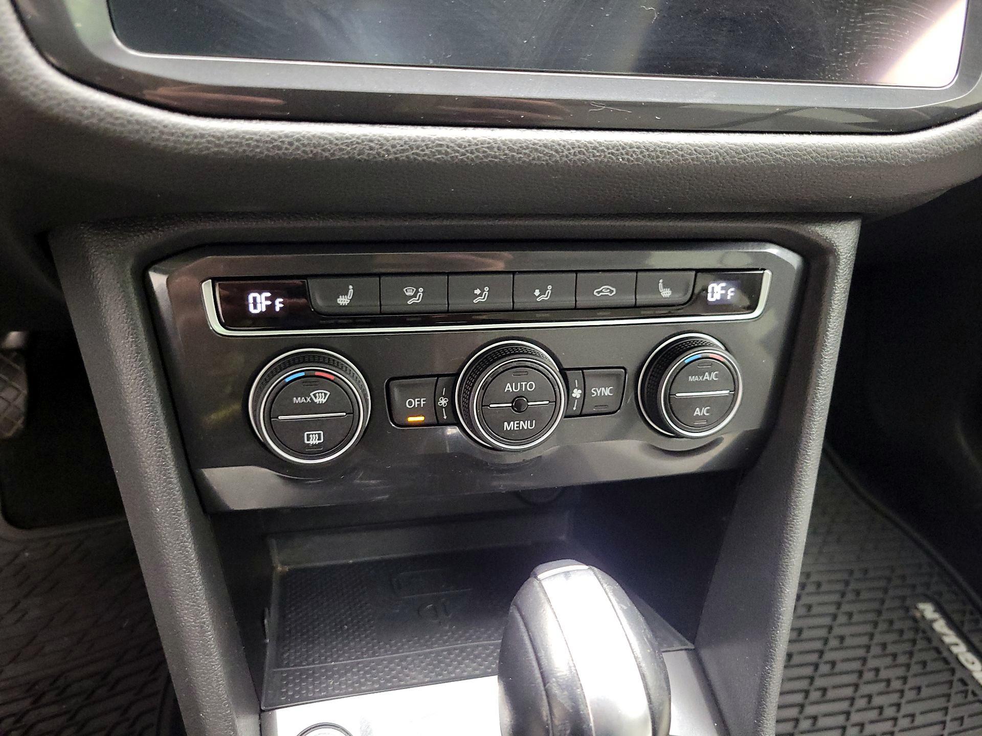 Thumbnail: 2021 Volkswagen Tiguan - 14