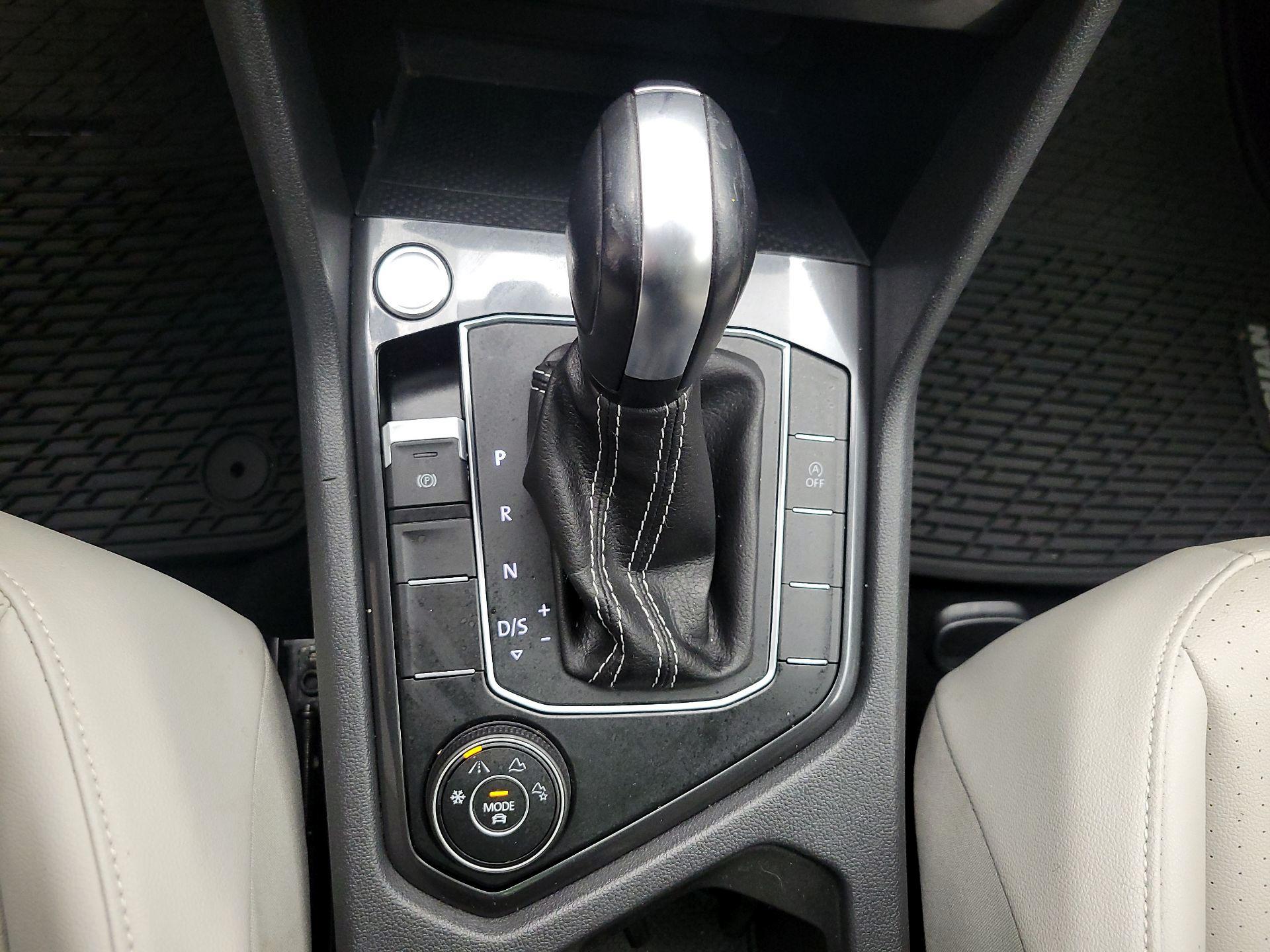 Thumbnail: 2021 Volkswagen Tiguan - 15