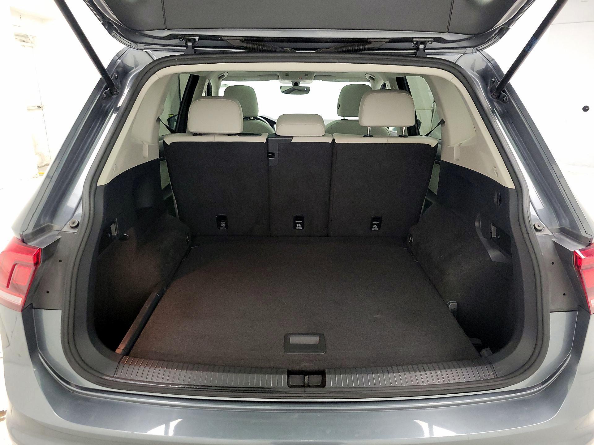 Thumbnail: 2021 Volkswagen Tiguan - 19