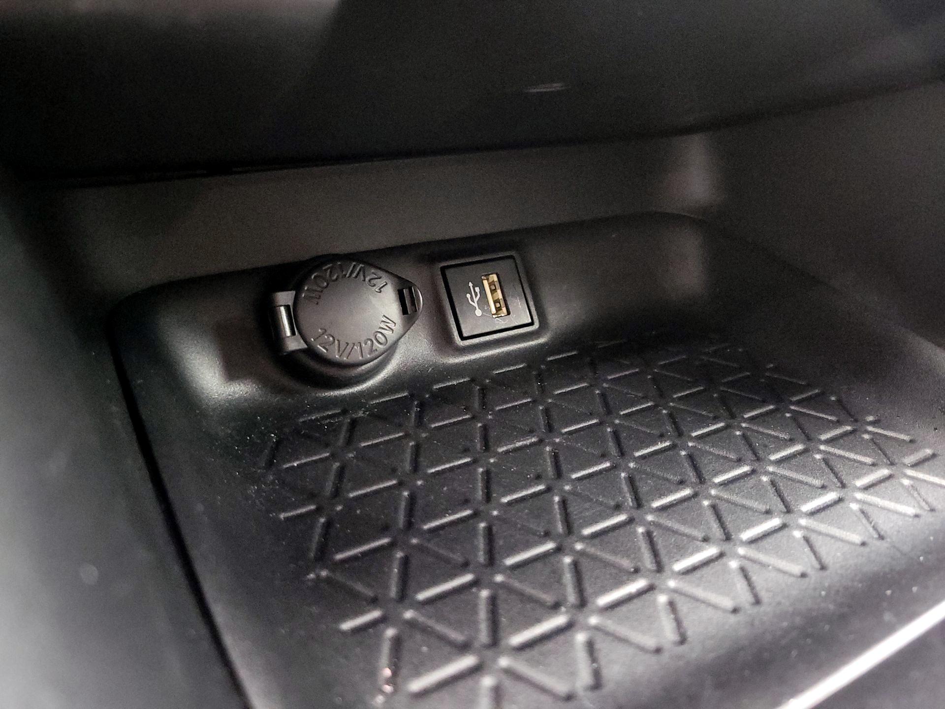 Thumbnail: 2024 Toyota RAV4 - 17