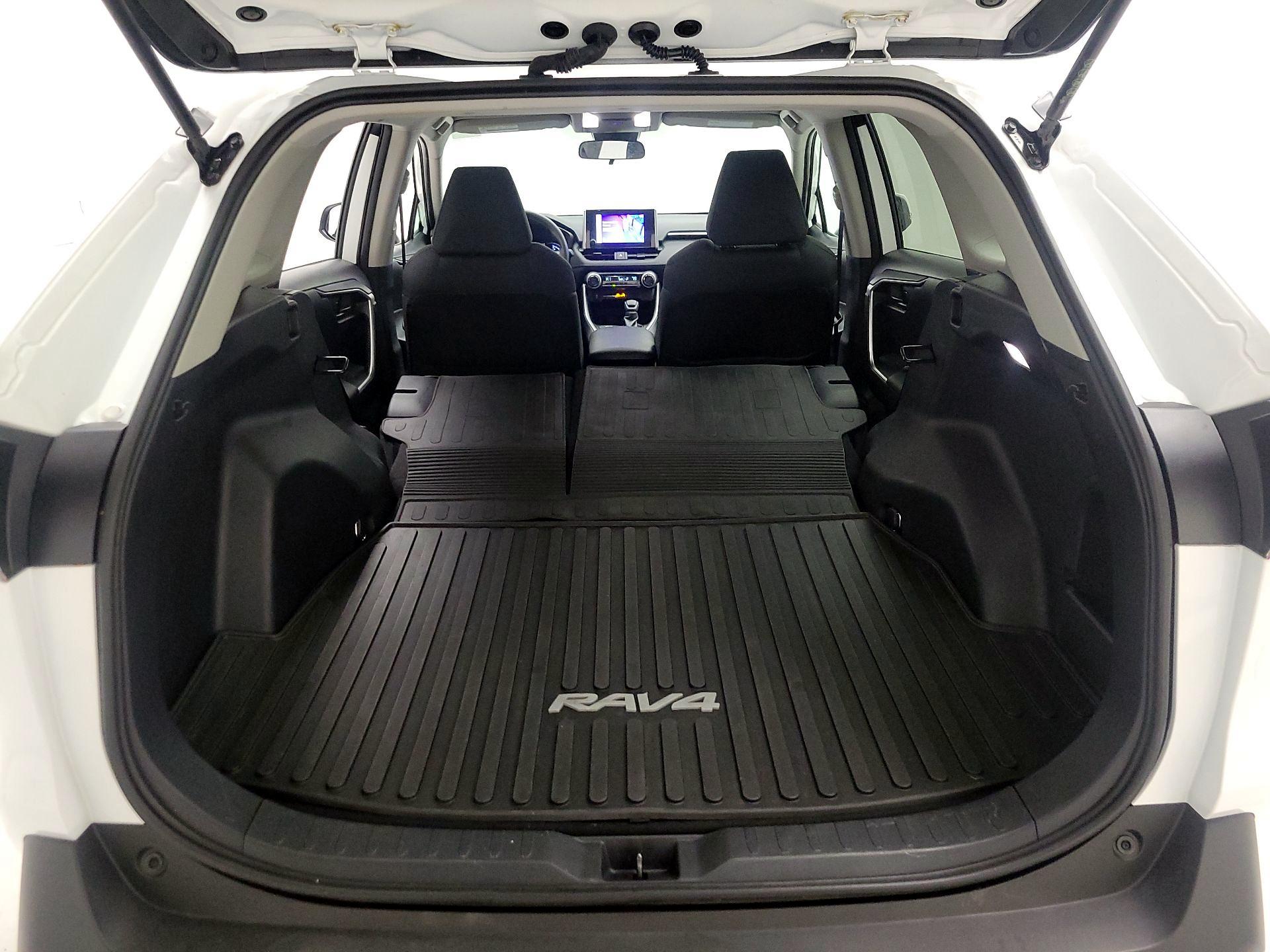 Thumbnail: 2024 Toyota RAV4 - 20