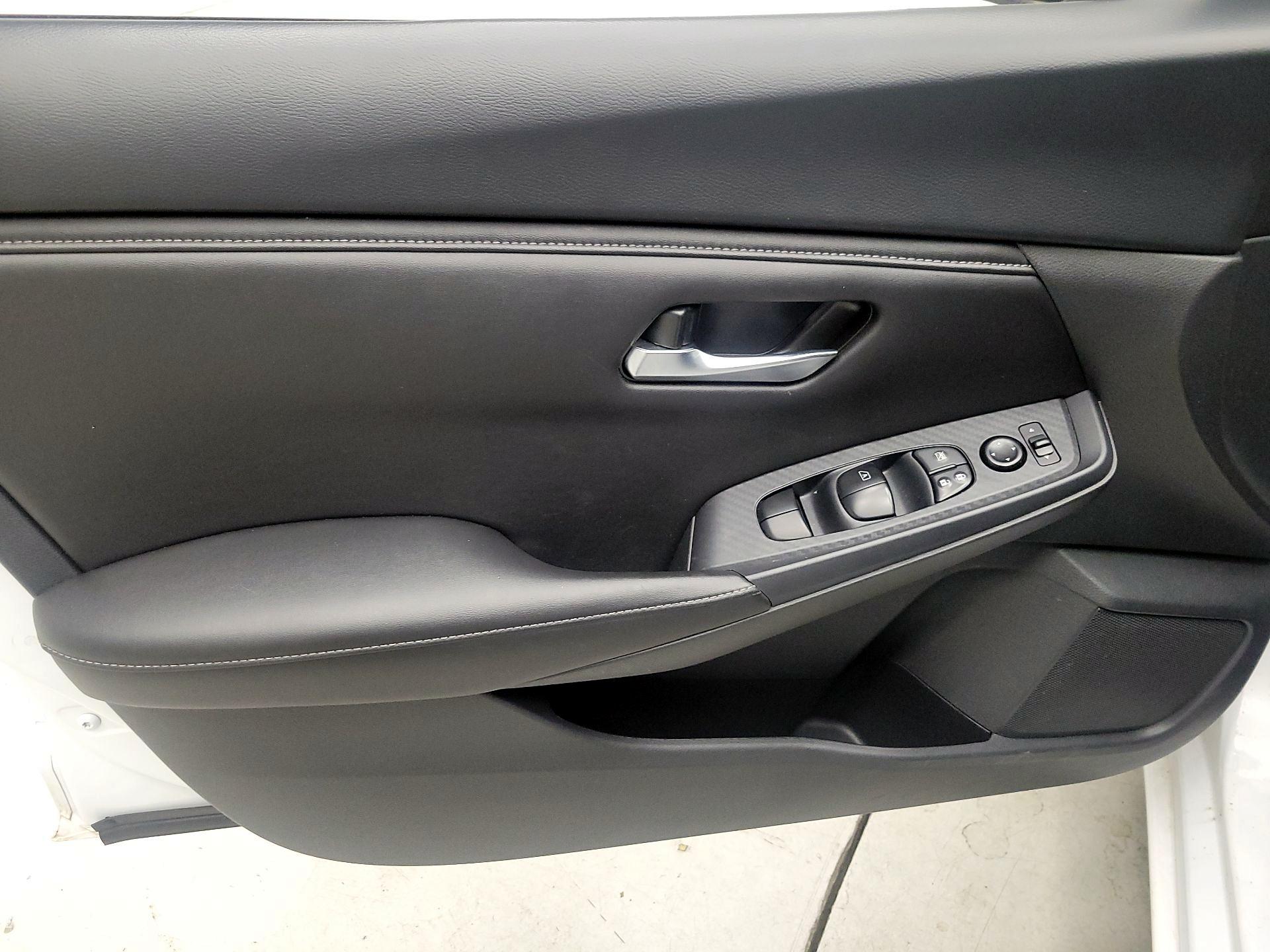 Thumbnail: 2023 Nissan Sentra - 10