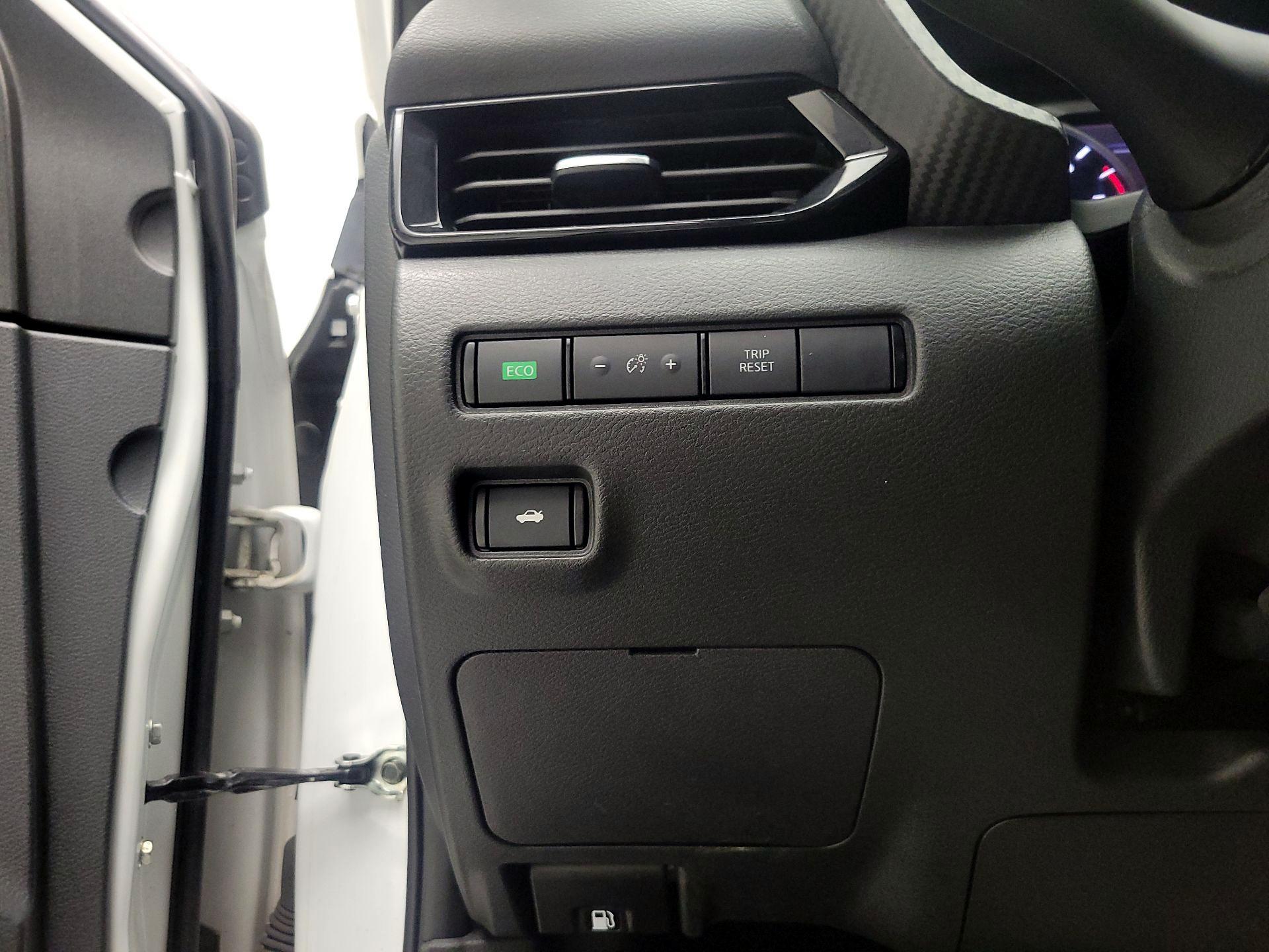 Thumbnail: 2023 Nissan Sentra - 11