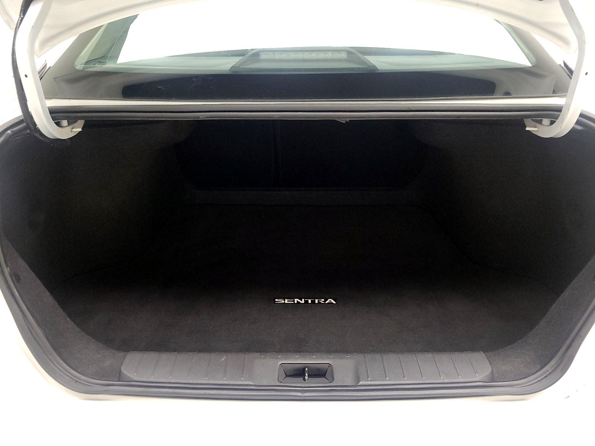 Thumbnail: 2023 Nissan Sentra - 18