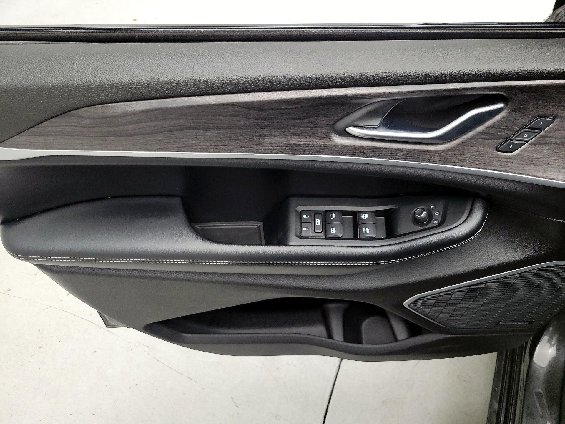 Thumbnail: 2023 Jeep Grand Cherokee - 10