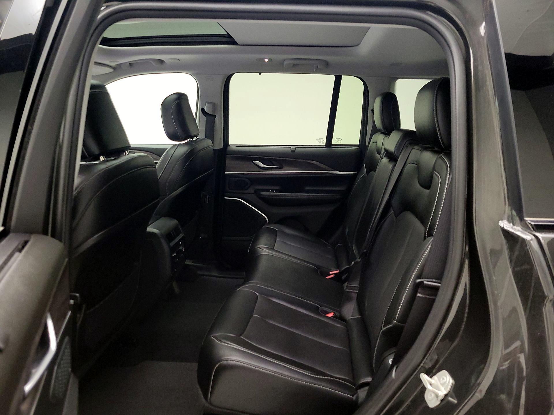 Thumbnail: 2023 Jeep Grand Cherokee - 19