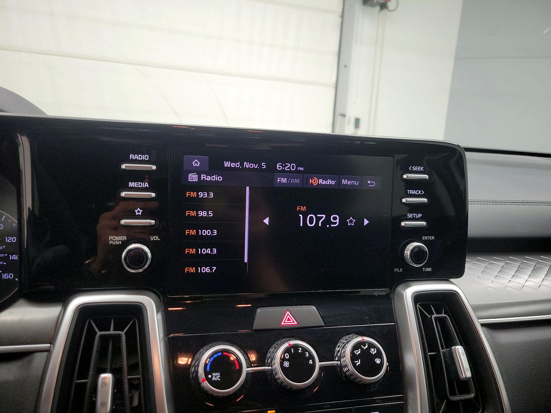 Thumbnail: 2022 Kia Sorento - 13