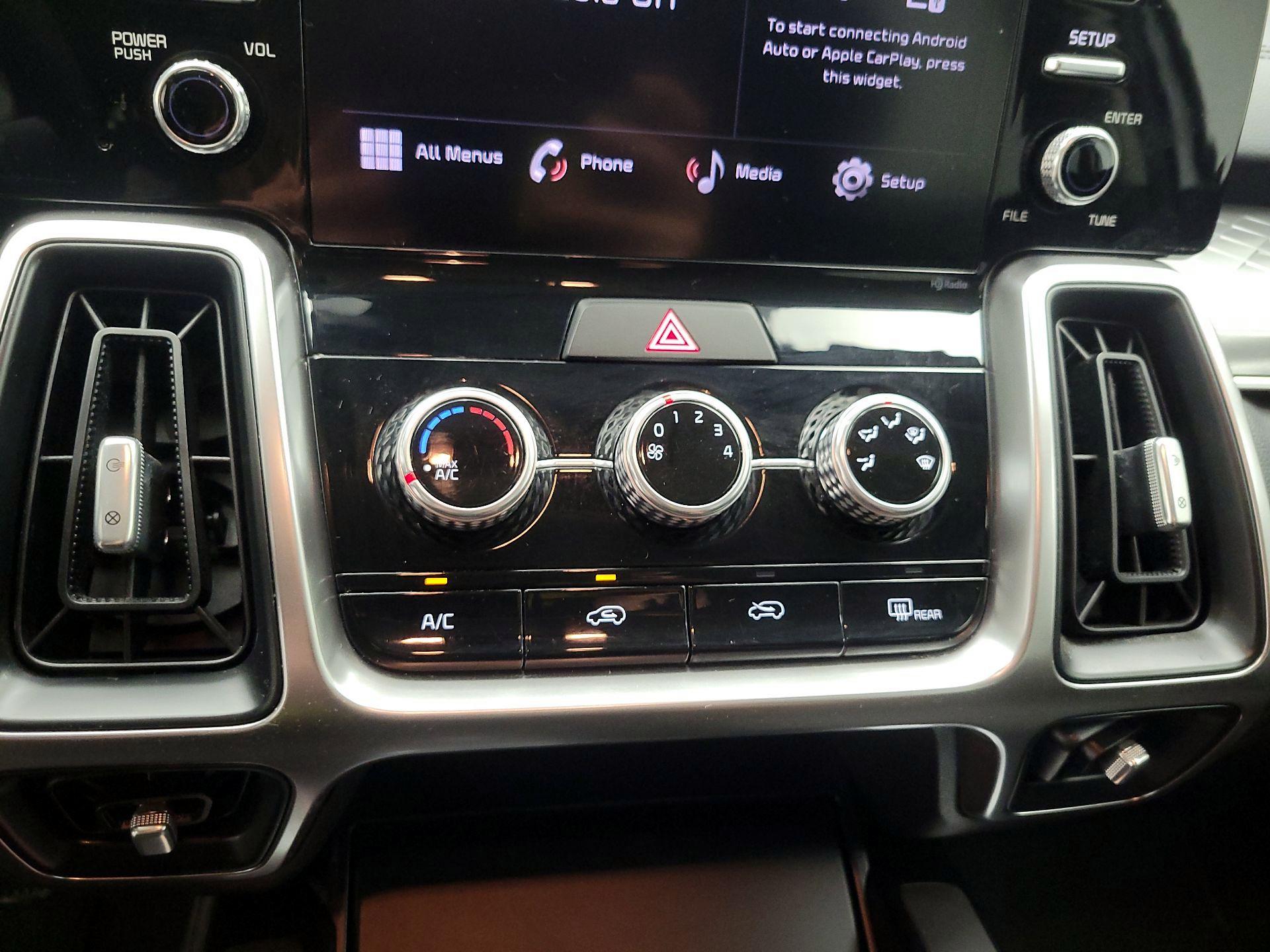 Thumbnail: 2022 Kia Sorento - 14