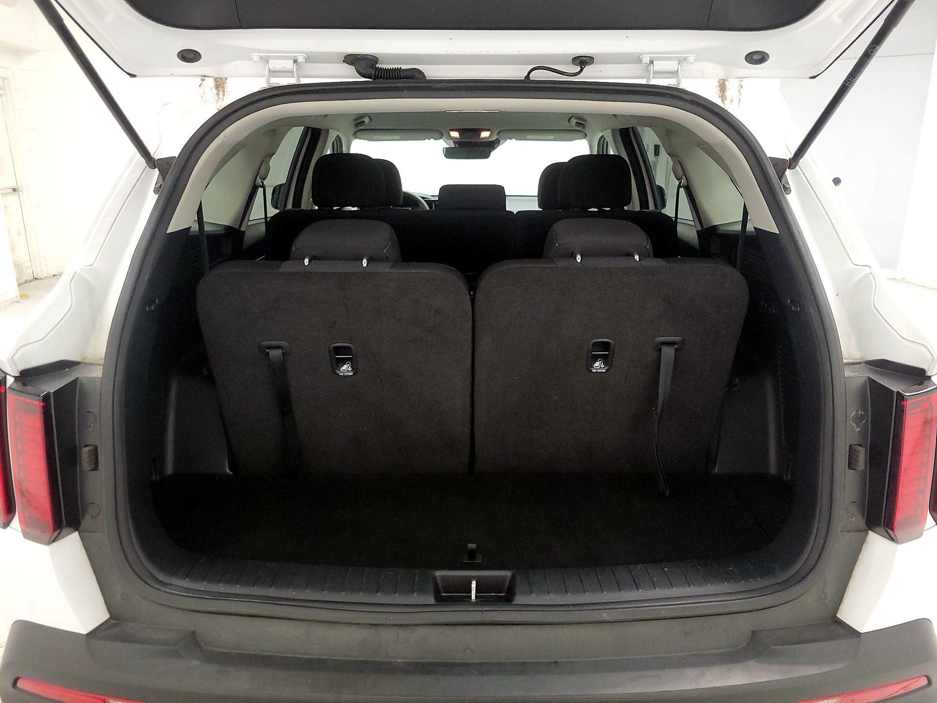 Thumbnail: 2022 Kia Sorento - 19