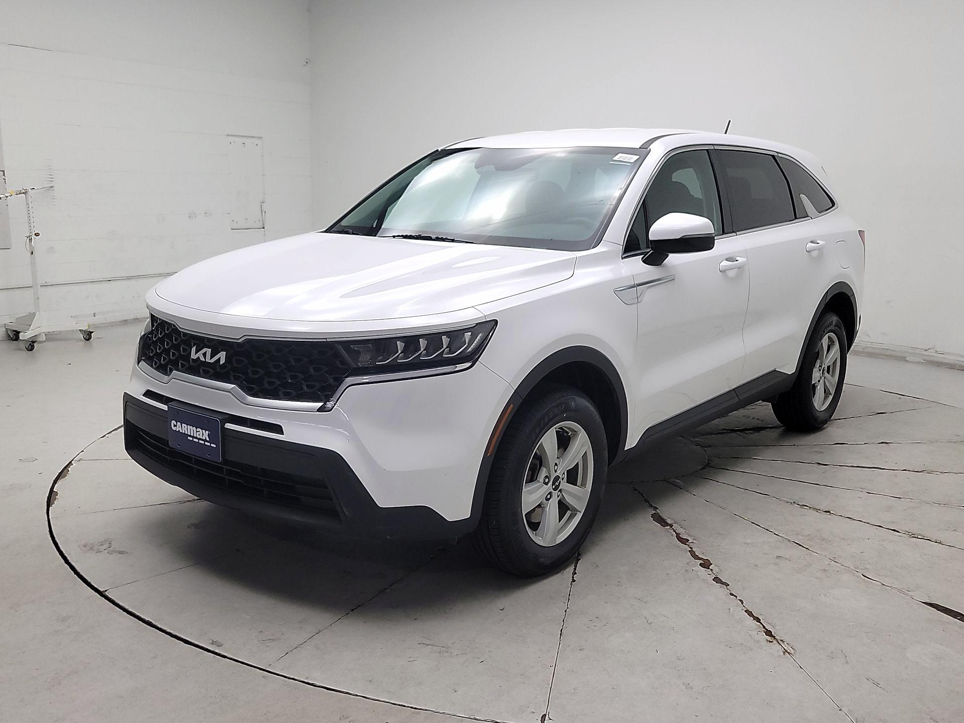 Thumbnail: 2022 Kia Sorento - 3