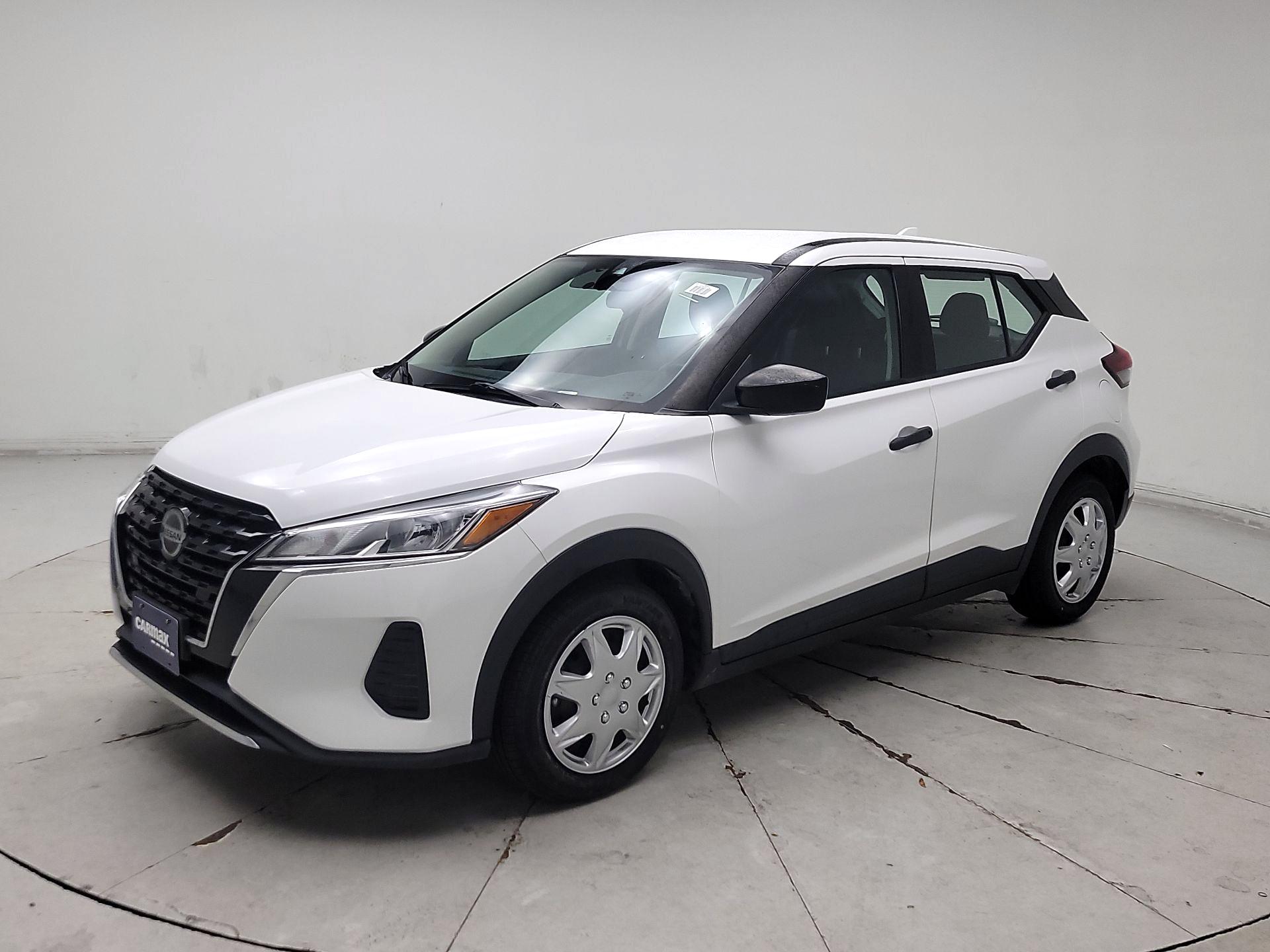 Thumbnail: 2021 Nissan Kicks - 3