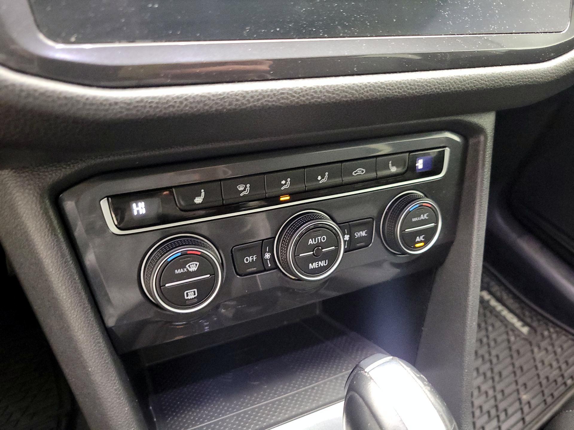 Thumbnail: 2020 Volkswagen Tiguan - 14