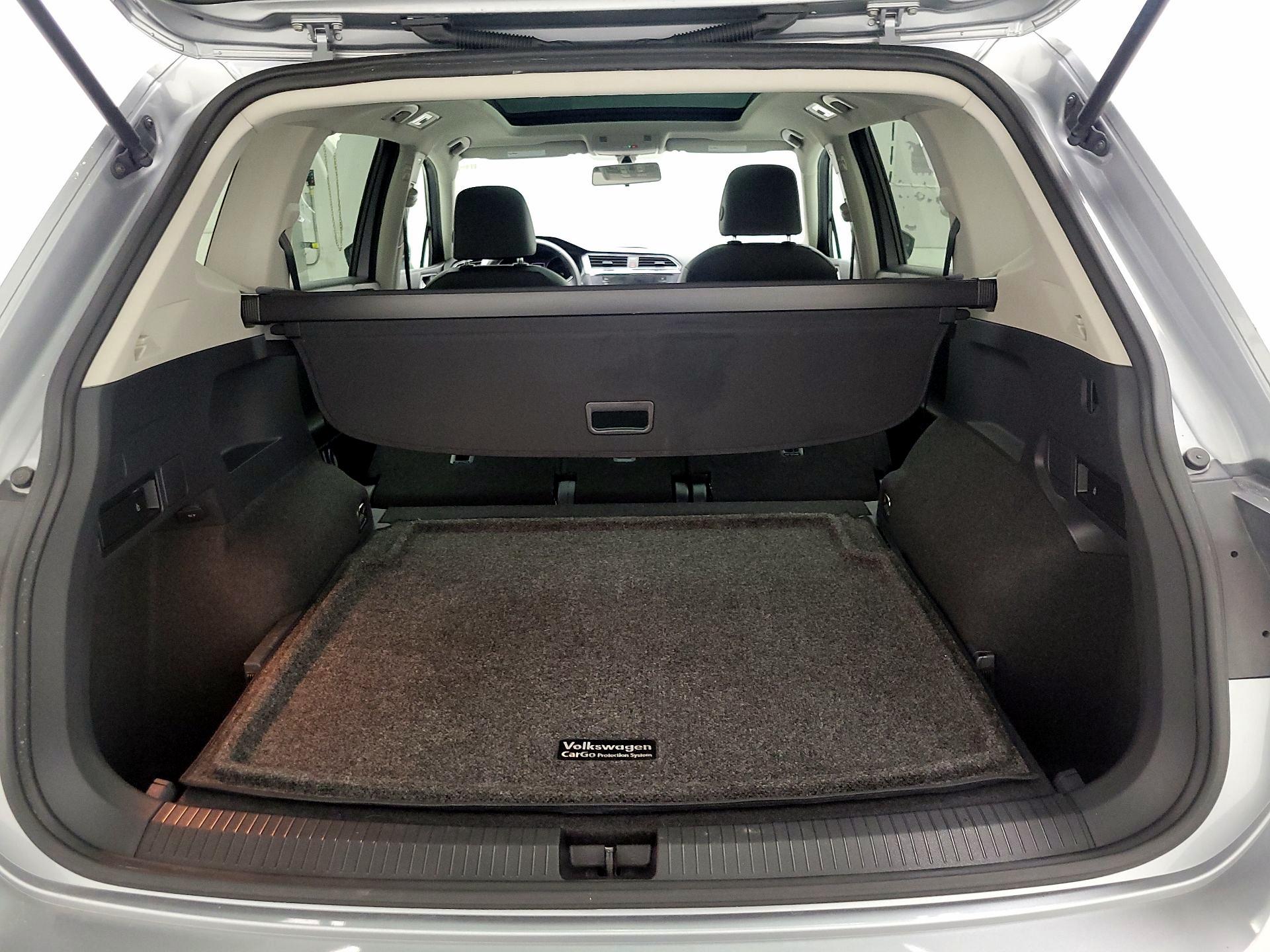 Thumbnail: 2020 Volkswagen Tiguan - 20