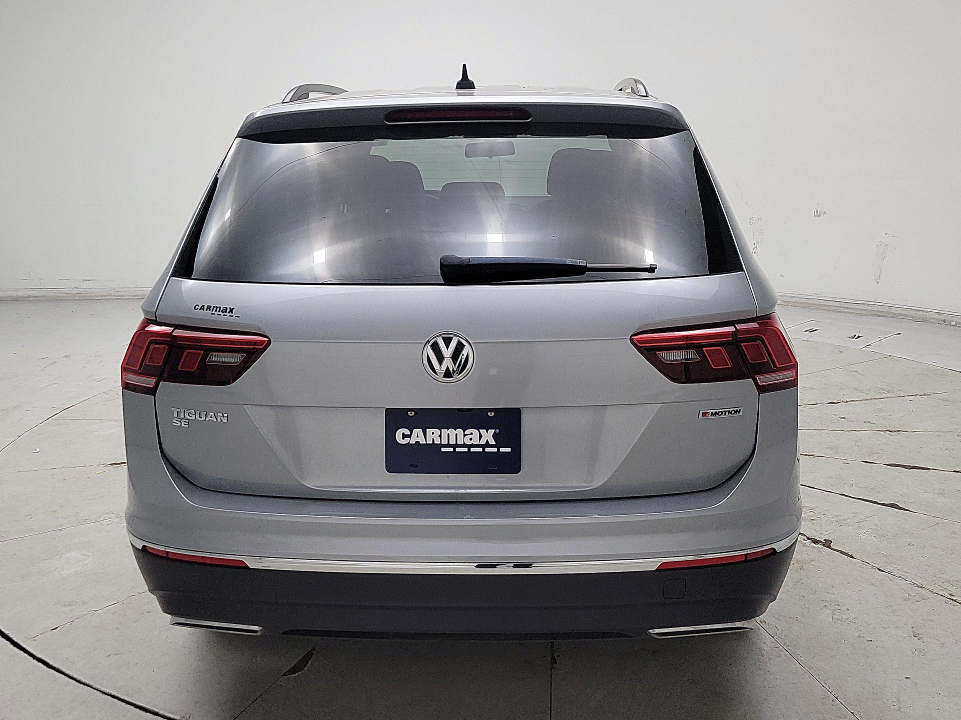 Thumbnail: 2020 Volkswagen Tiguan - 6