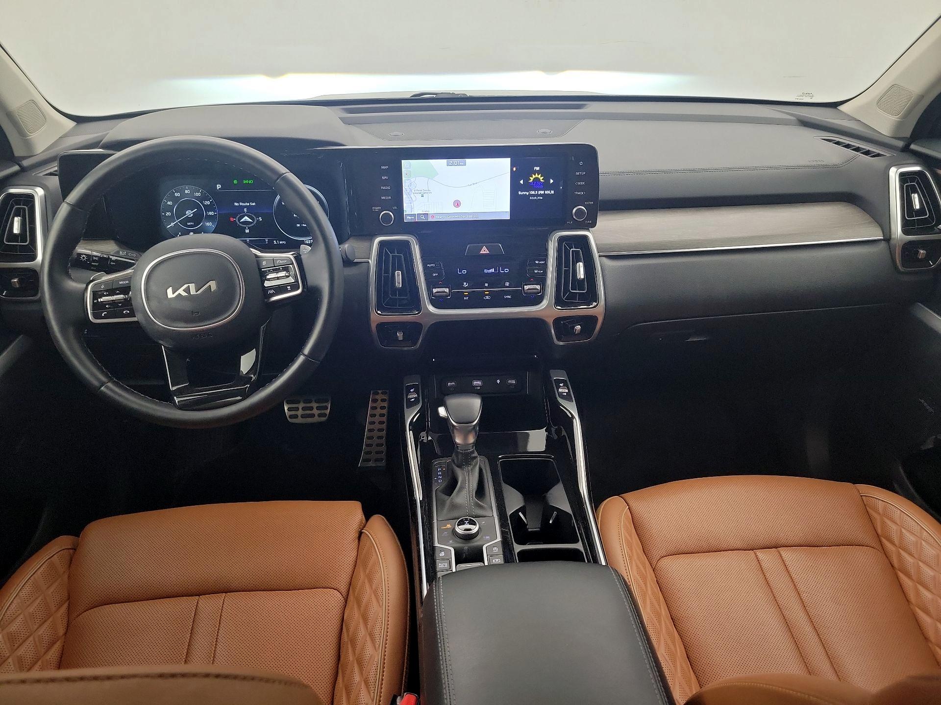 Thumbnail: 2023 Kia Sorento - 9