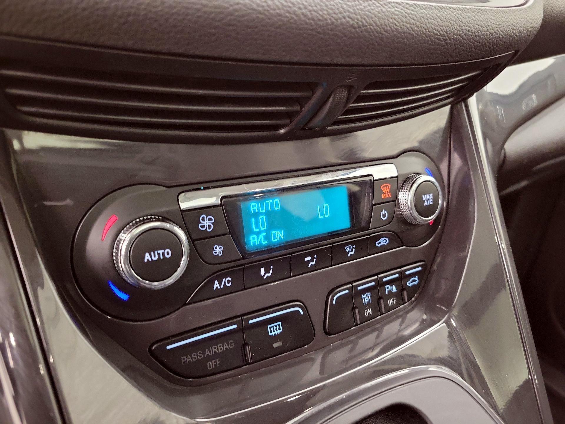 Thumbnail: 2014 Ford Escape - 17