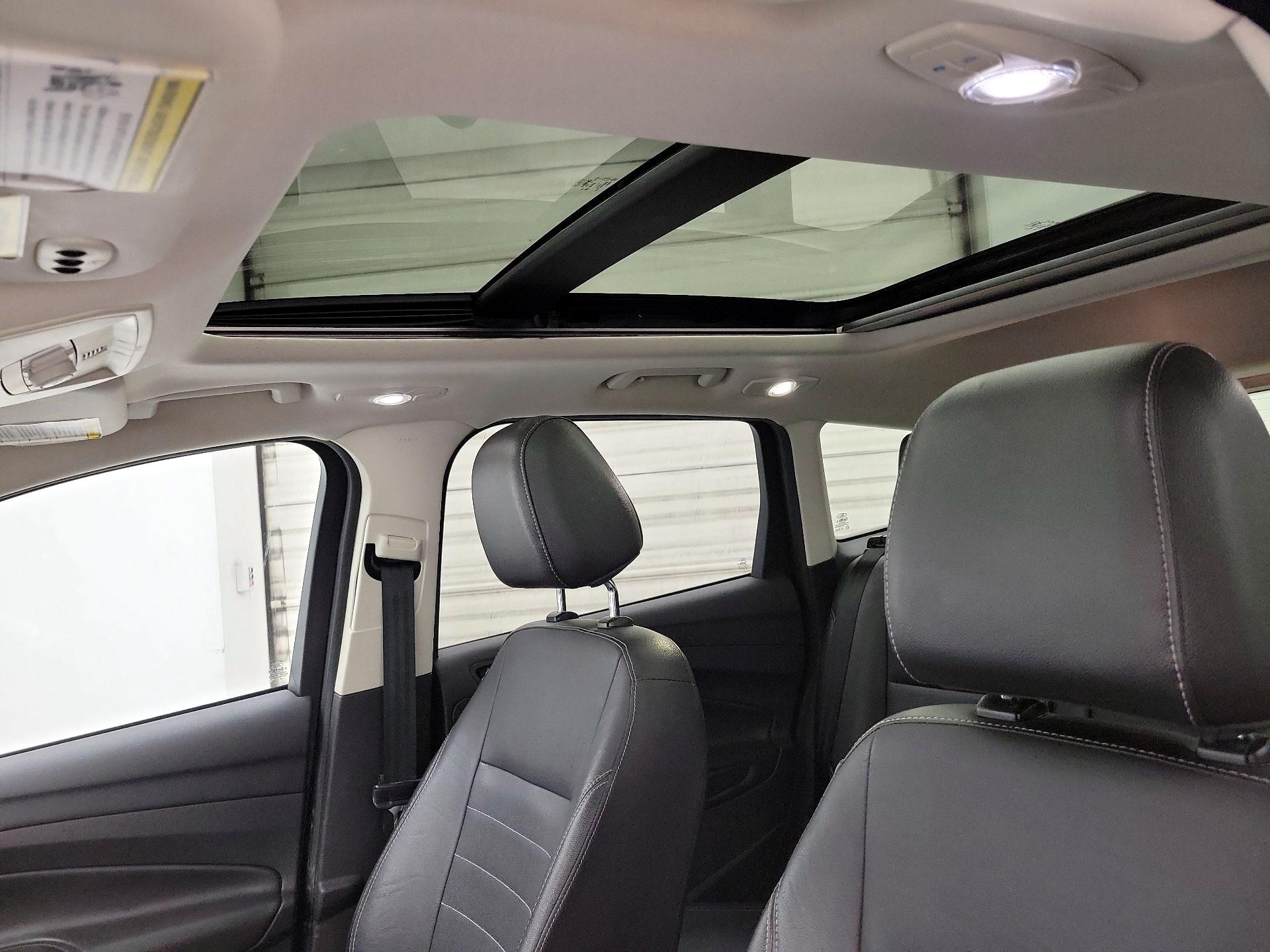 Thumbnail: 2014 Ford Escape - 19