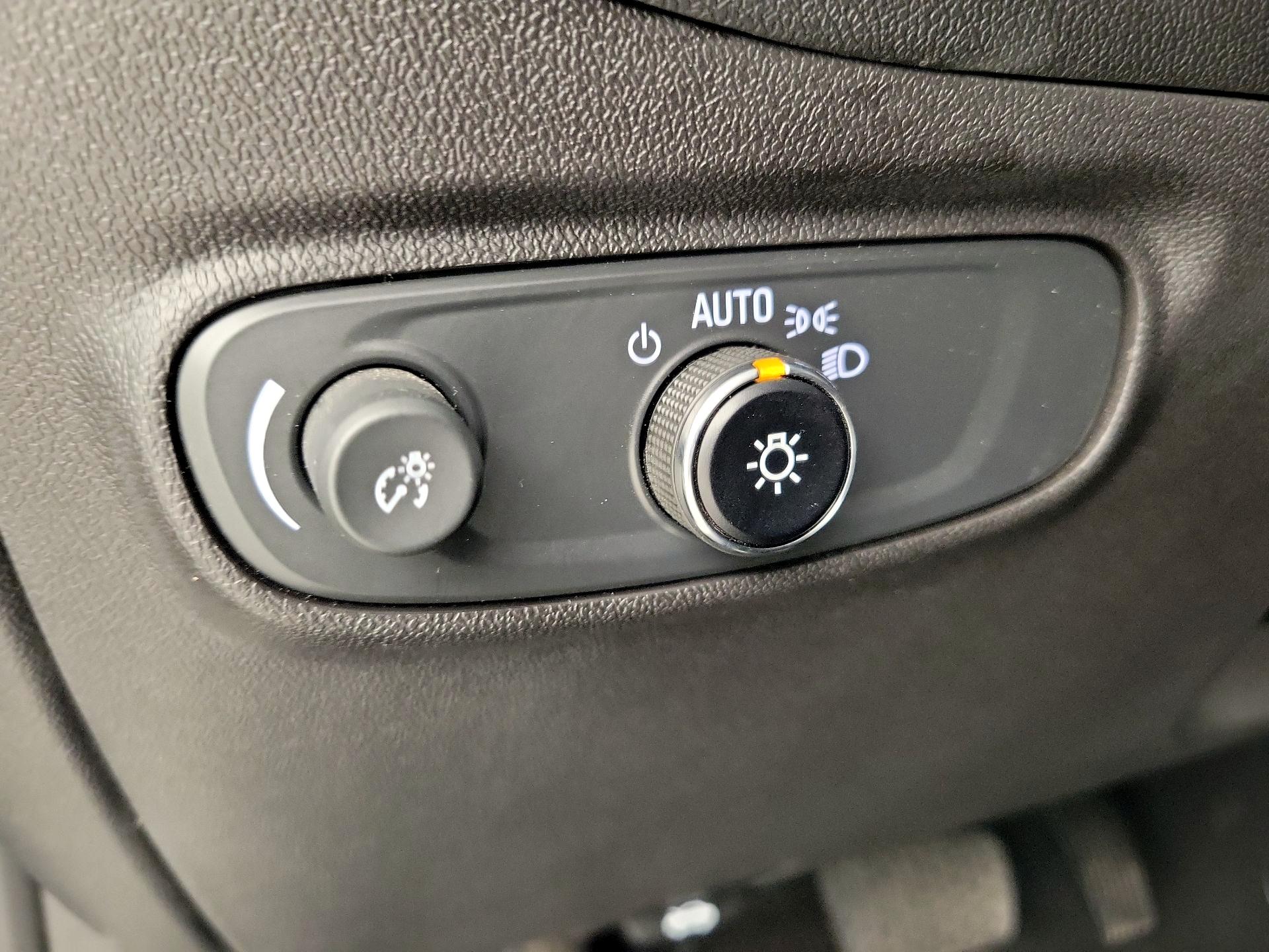 Thumbnail: 2023 Chevrolet Equinox - 13