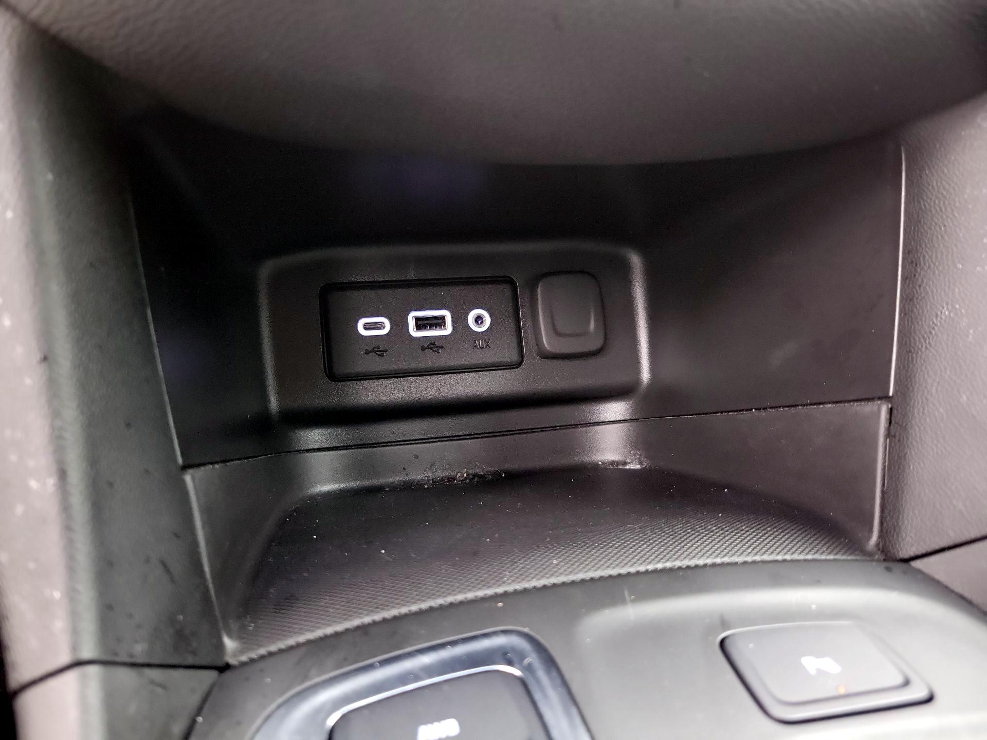 Thumbnail: 2023 Chevrolet Equinox - 18