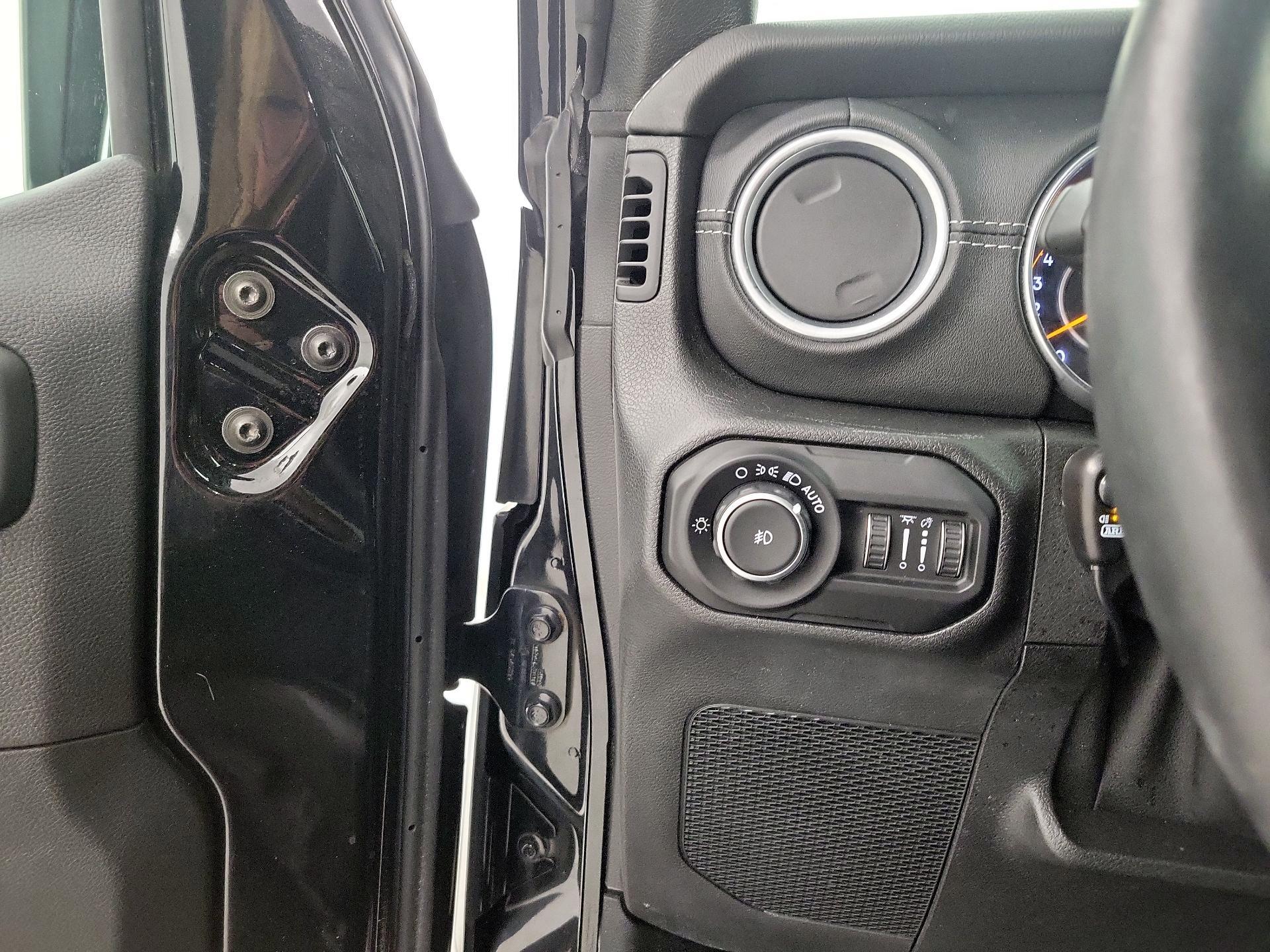 Thumbnail: 2021 Jeep Wrangler - 13