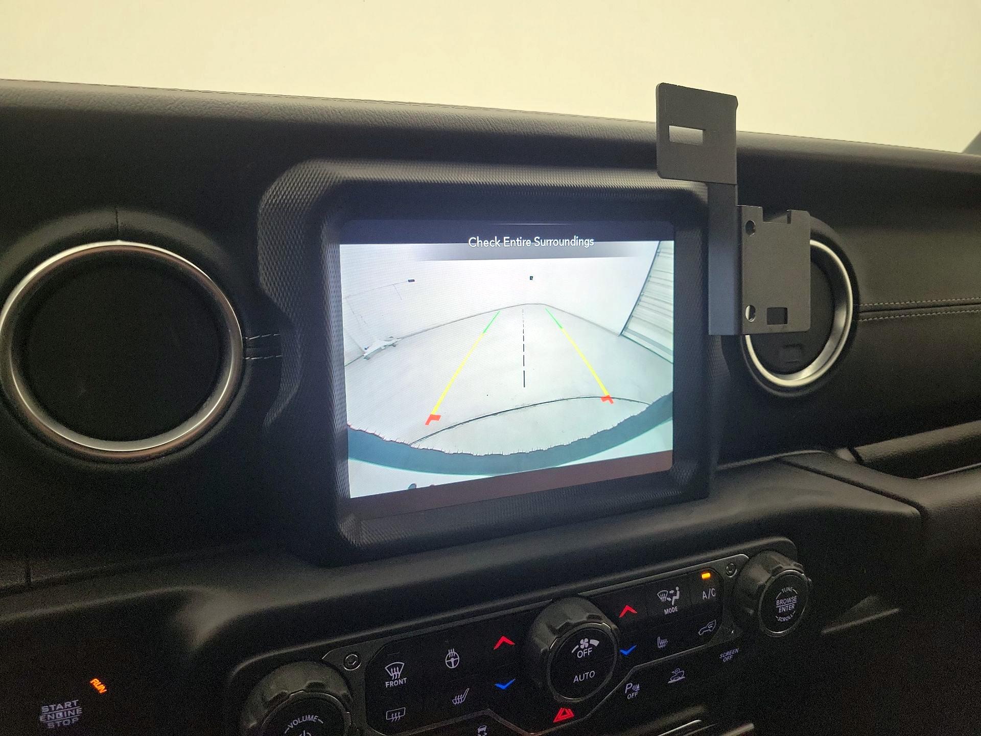 Thumbnail: 2021 Jeep Wrangler - 15