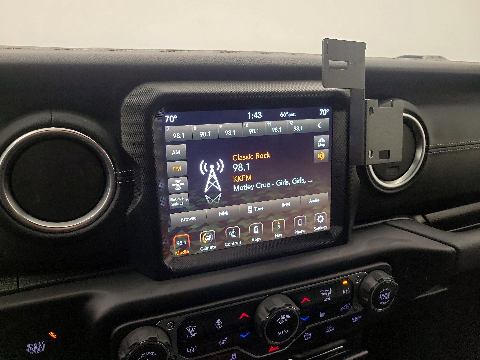 Thumbnail: 2021 Jeep Wrangler - 16