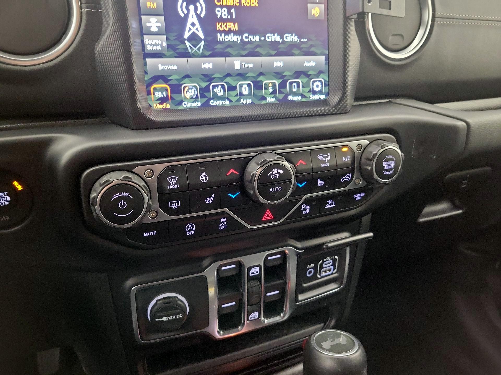 Thumbnail: 2021 Jeep Wrangler - 17