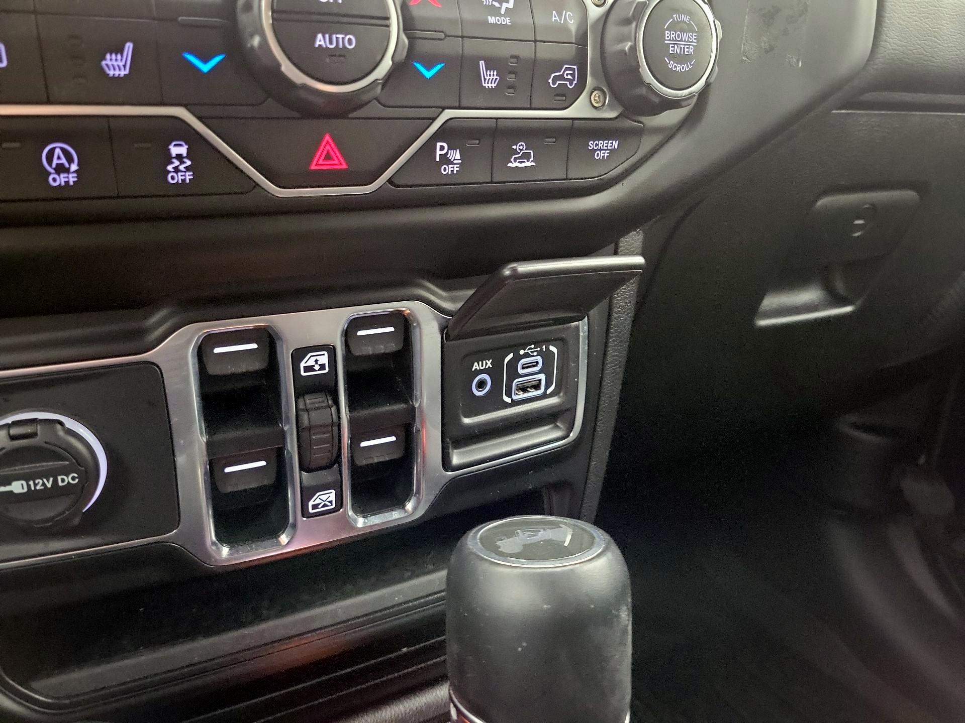 Thumbnail: 2021 Jeep Wrangler - 19