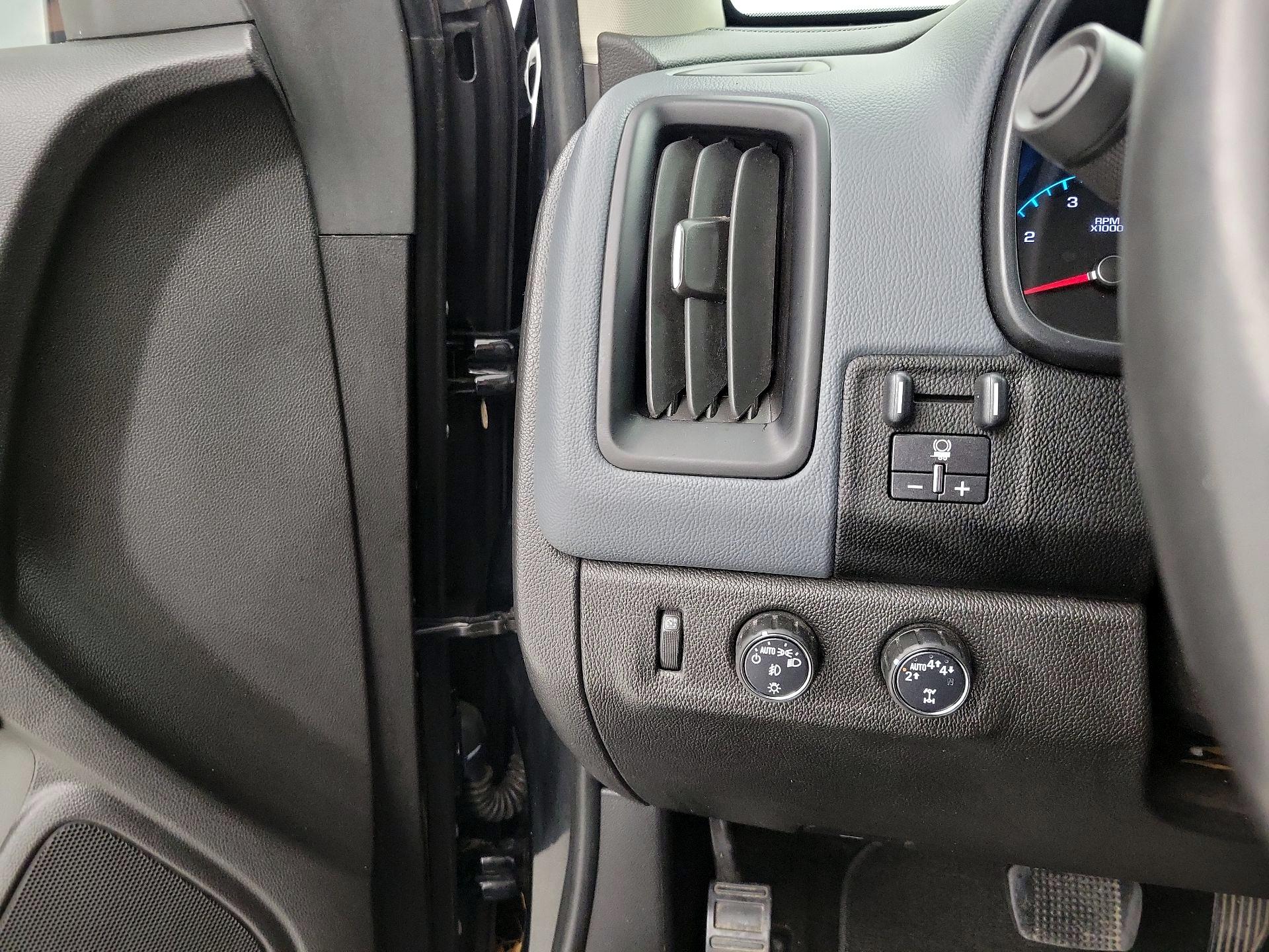 Thumbnail: 2018 Chevrolet Colorado - 13