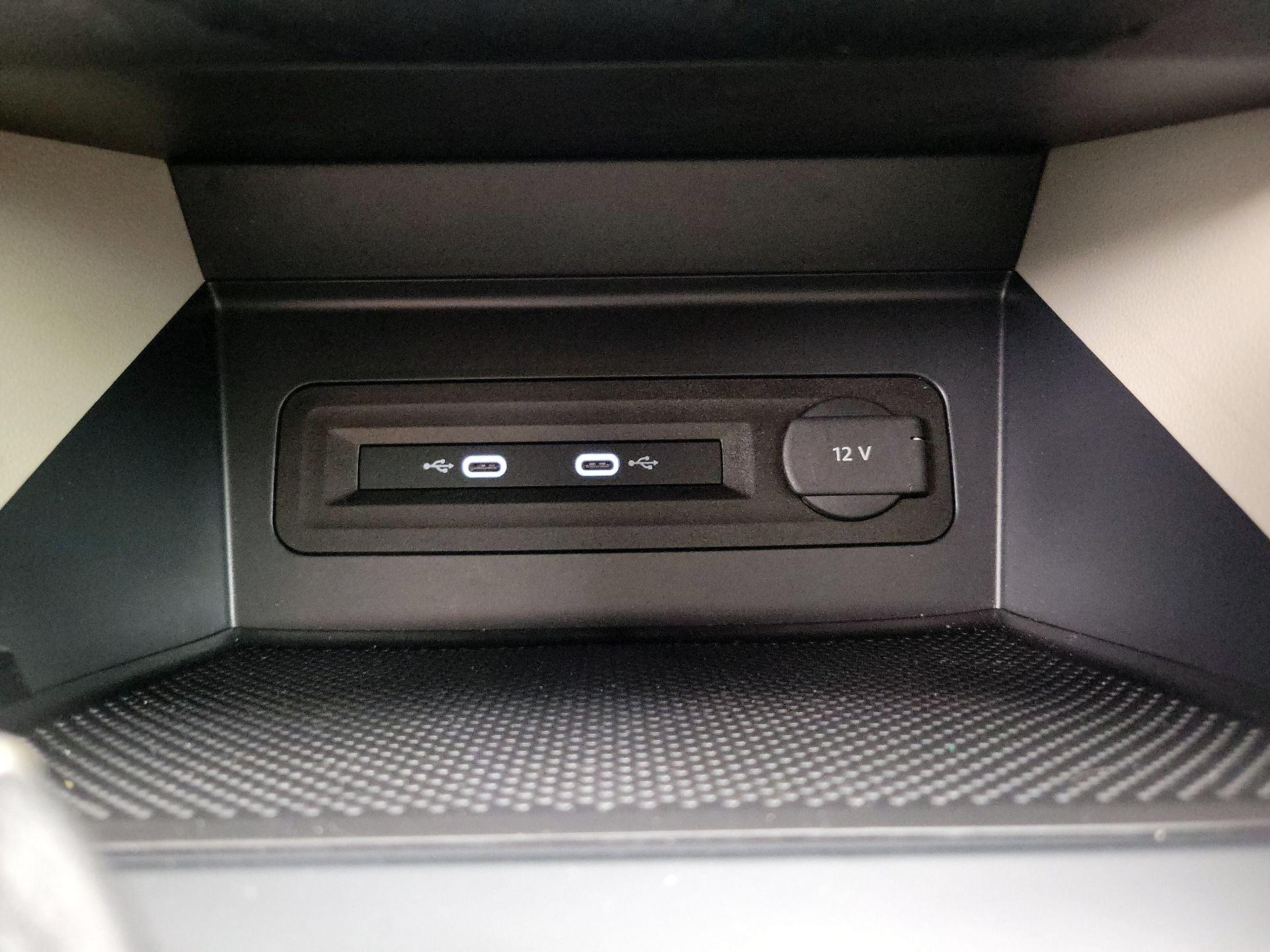 Thumbnail: 2022 Volkswagen Atlas - 18