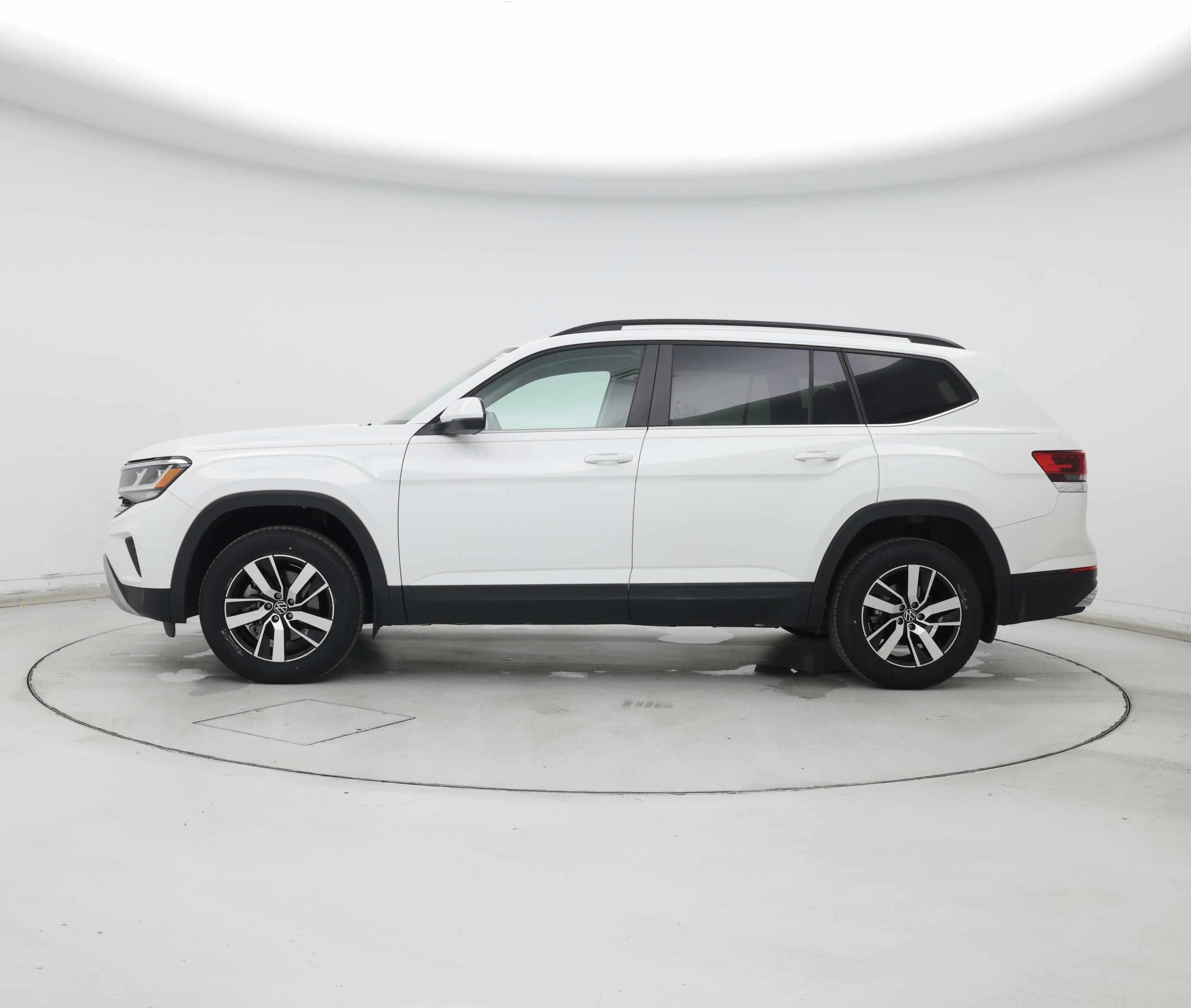 Thumbnail: 2022 Volkswagen Atlas - 3