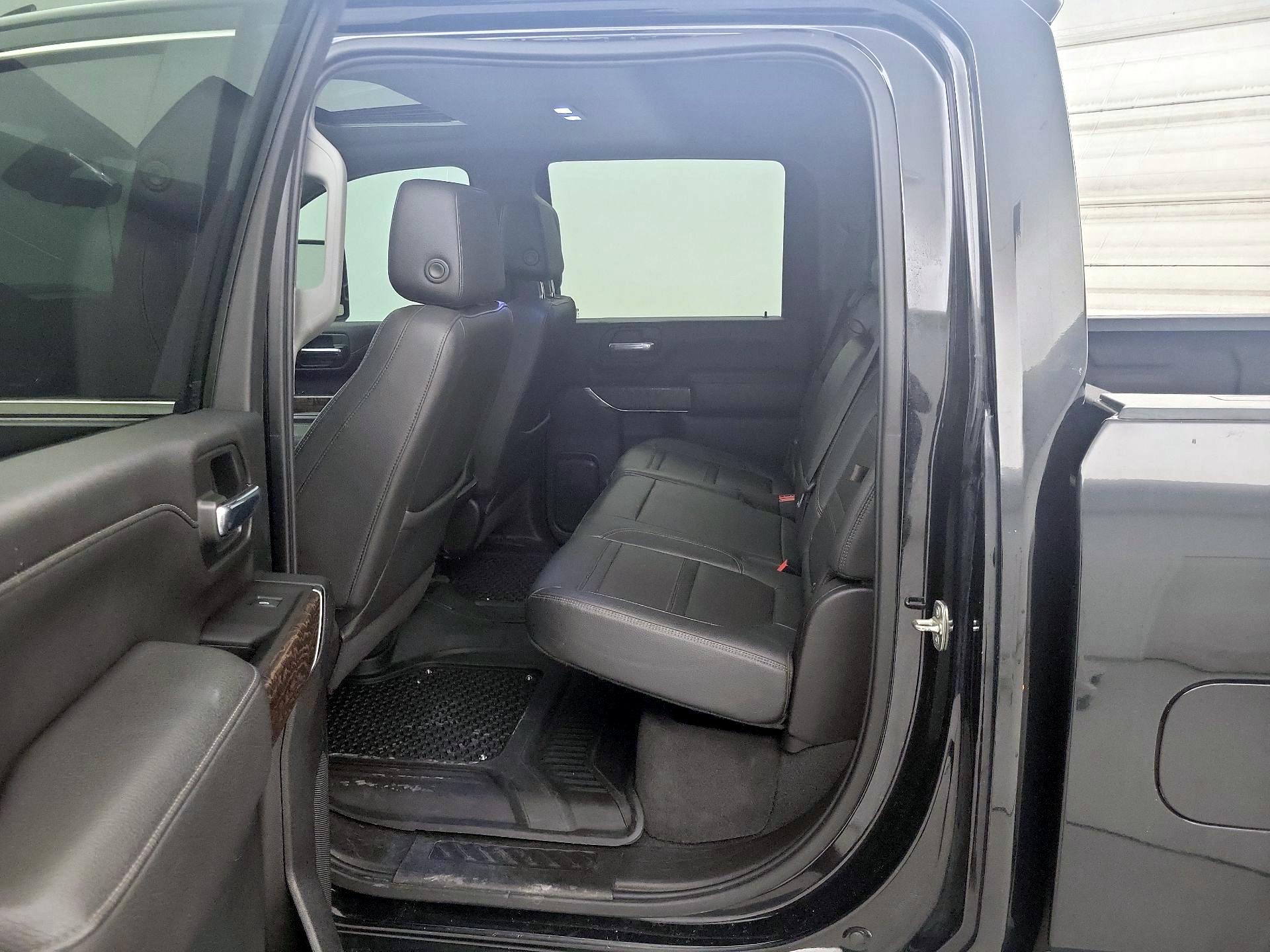 Thumbnail: 2021 GMC Sierra 3500 - 20