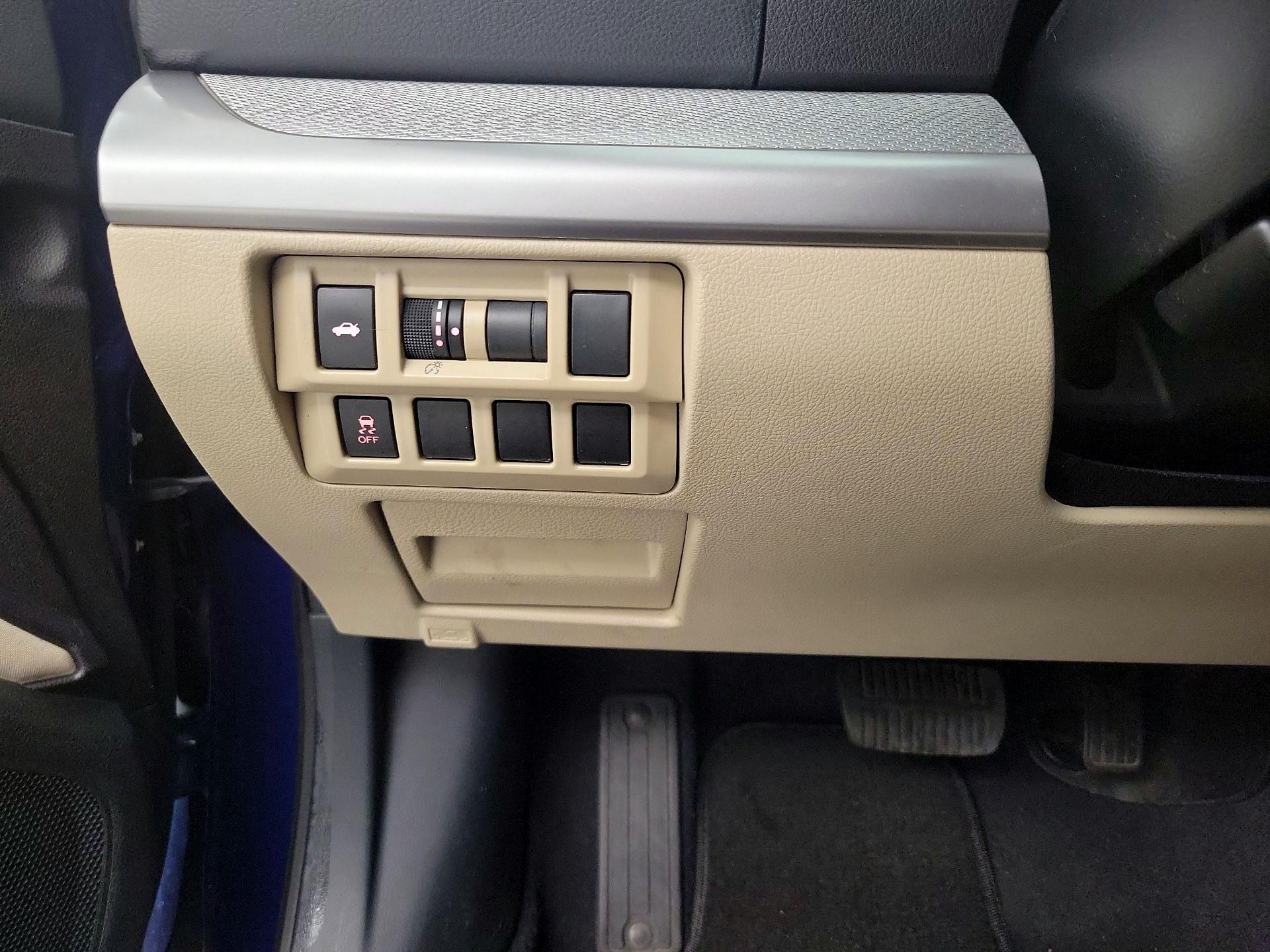 Thumbnail: 2017 Subaru Legacy - 13