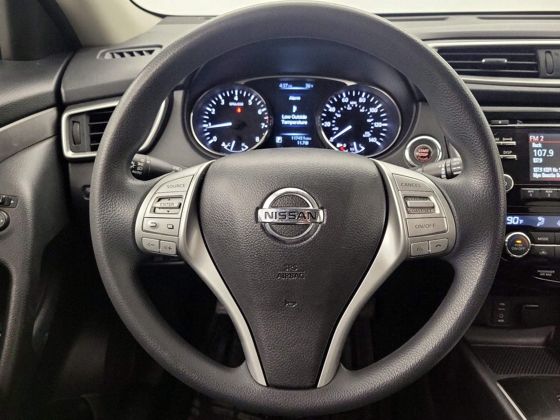 Thumbnail: 2015 Nissan Rogue - 10