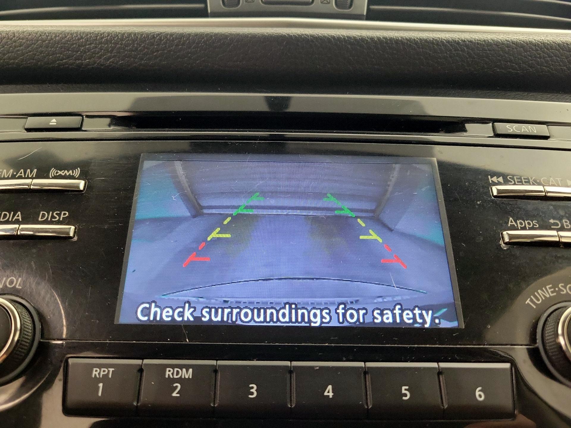 Thumbnail: 2015 Nissan Rogue - 14