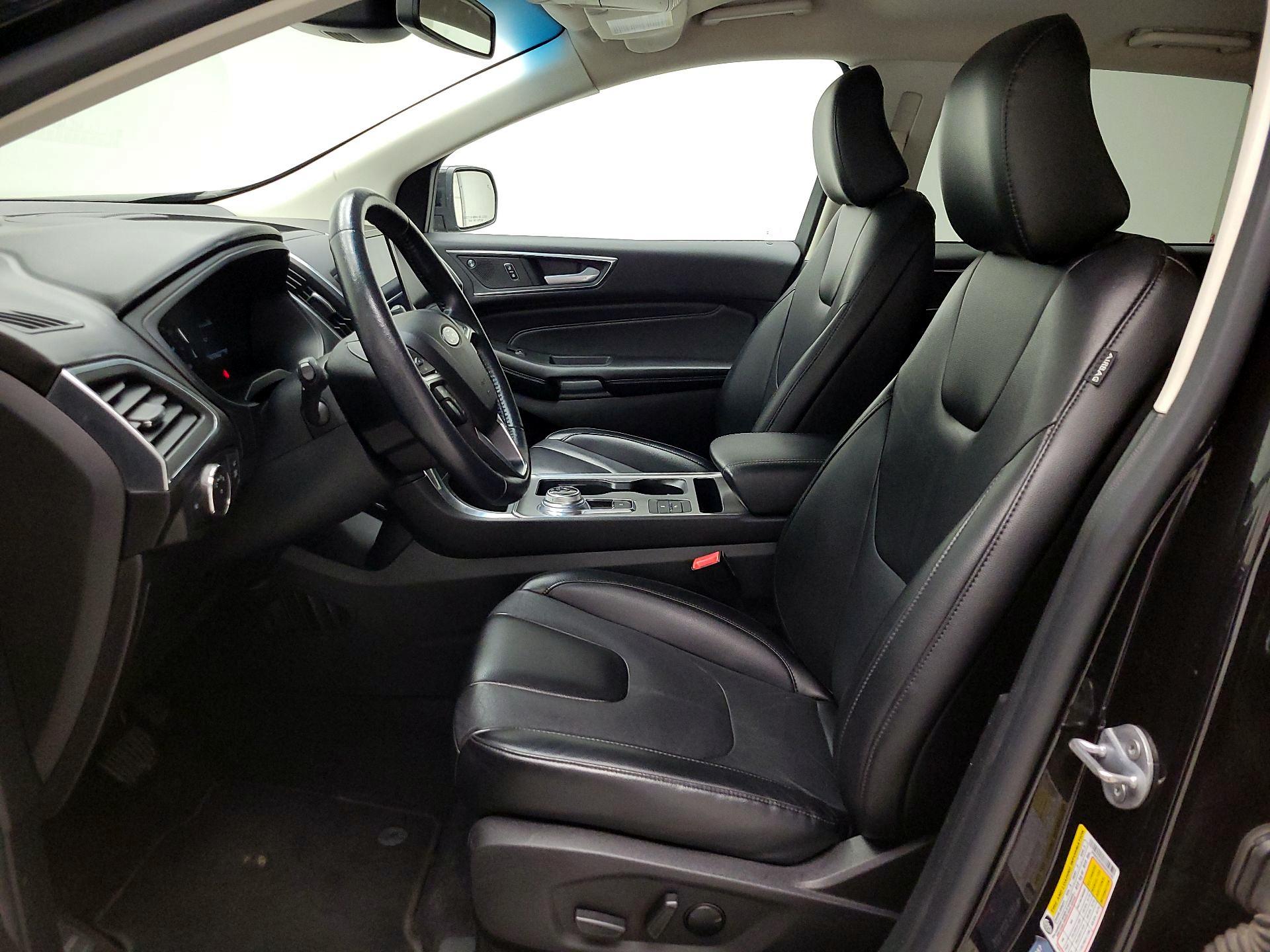 Thumbnail: 2022 Ford Edge - 9