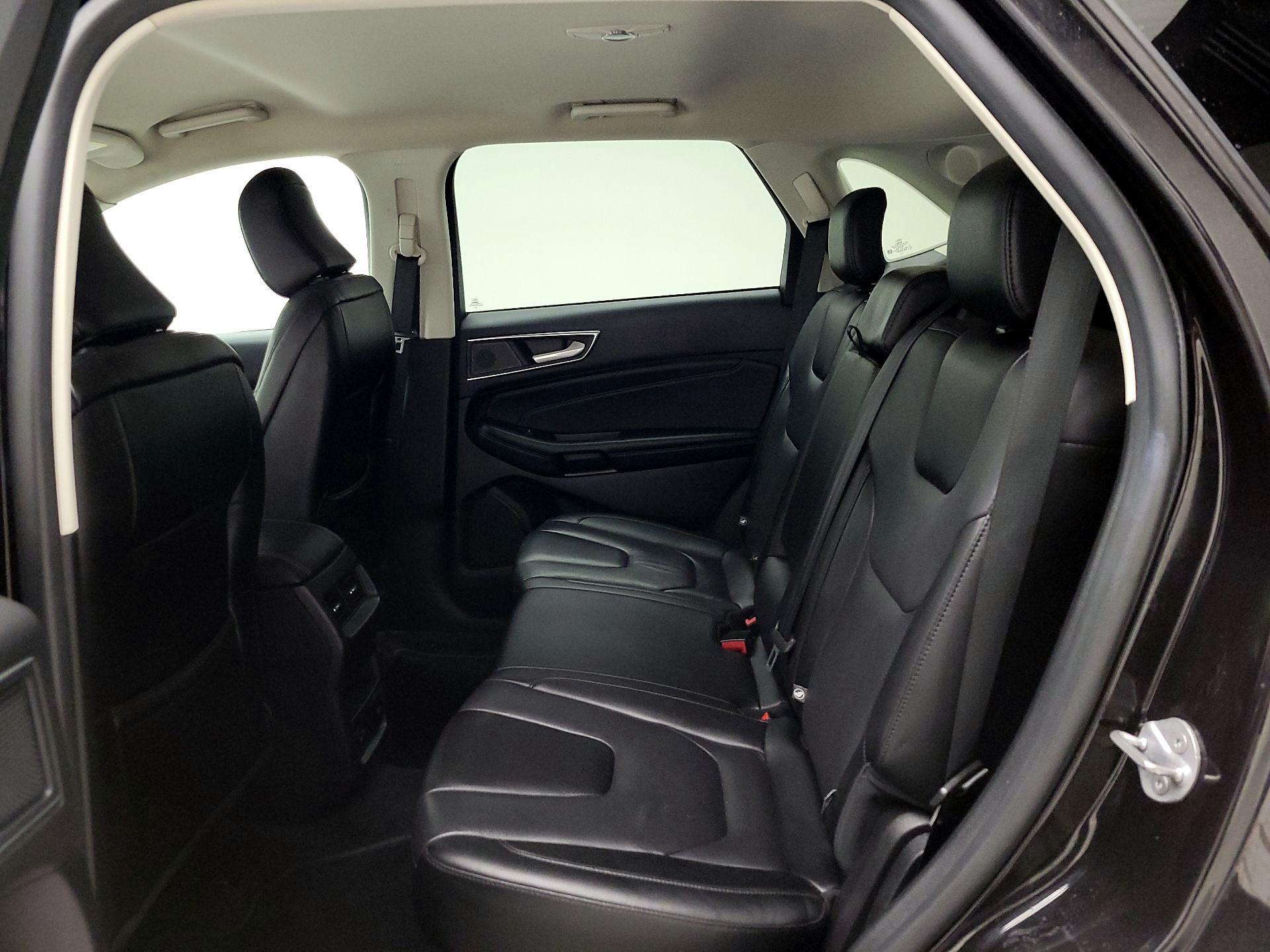 Thumbnail: 2022 Ford Edge - 17